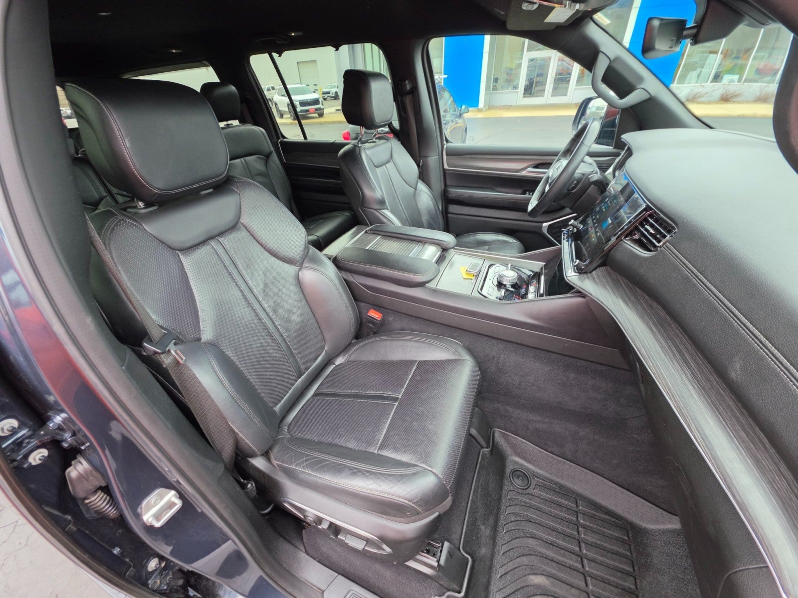 2023 Jeep Wagoneer Series III