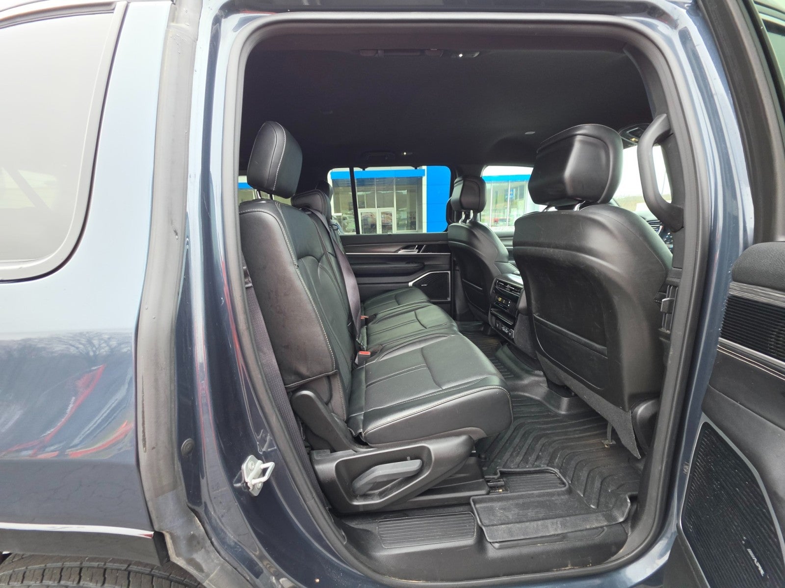 2023 Jeep Wagoneer Series III