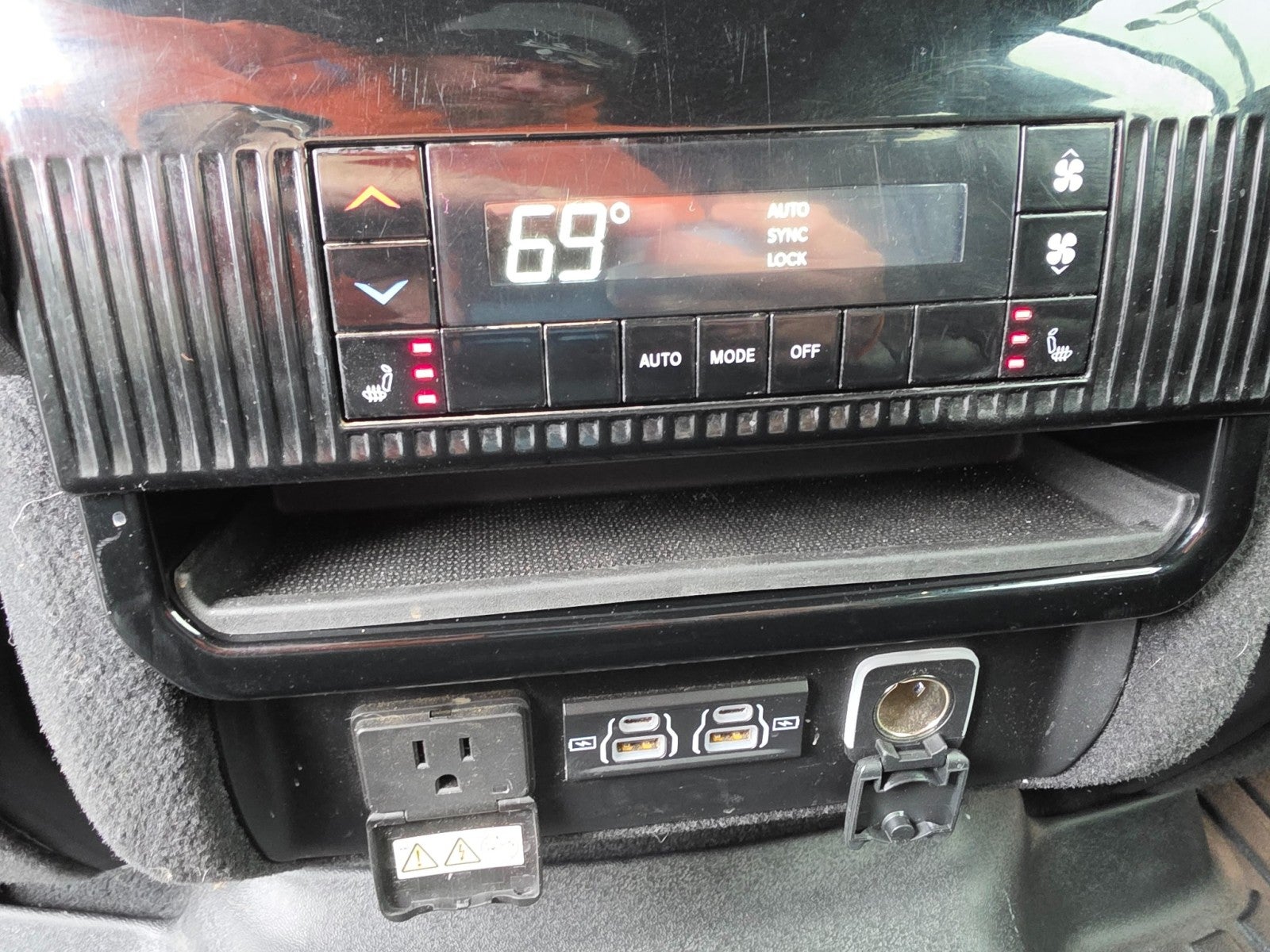 2023 Jeep Wagoneer Series III