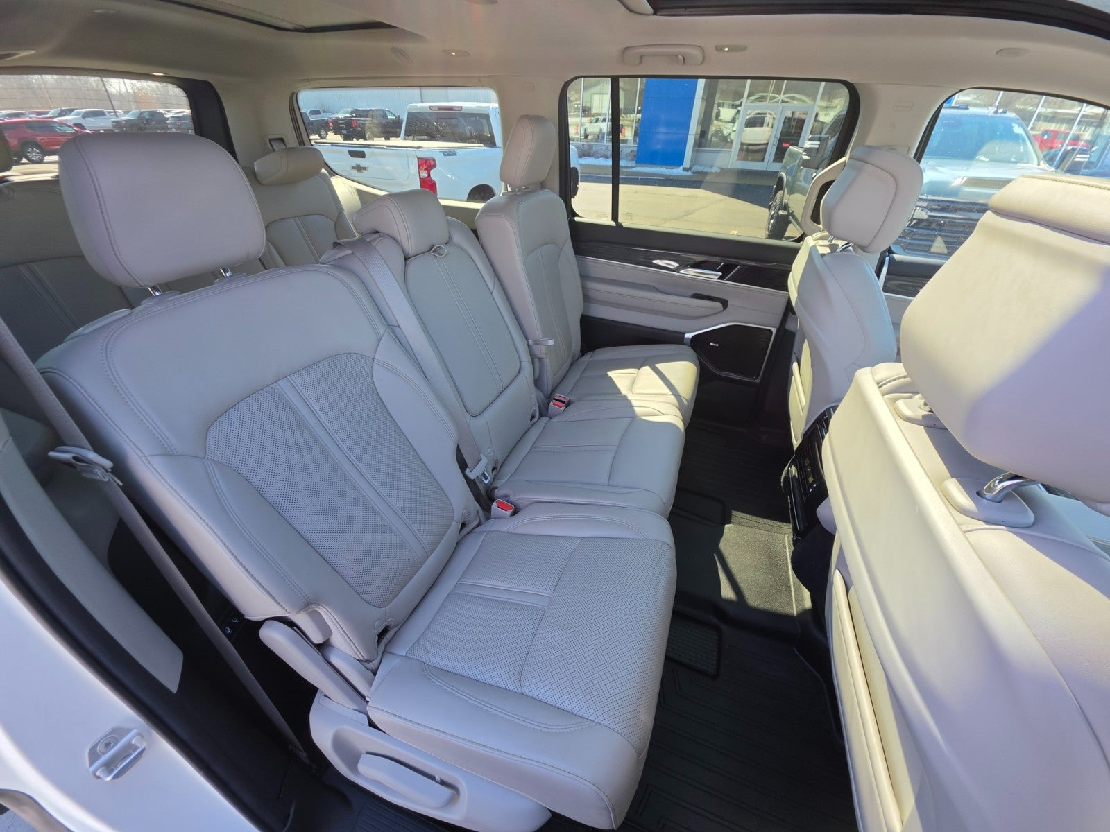 2022 Jeep Wagoneer Series III