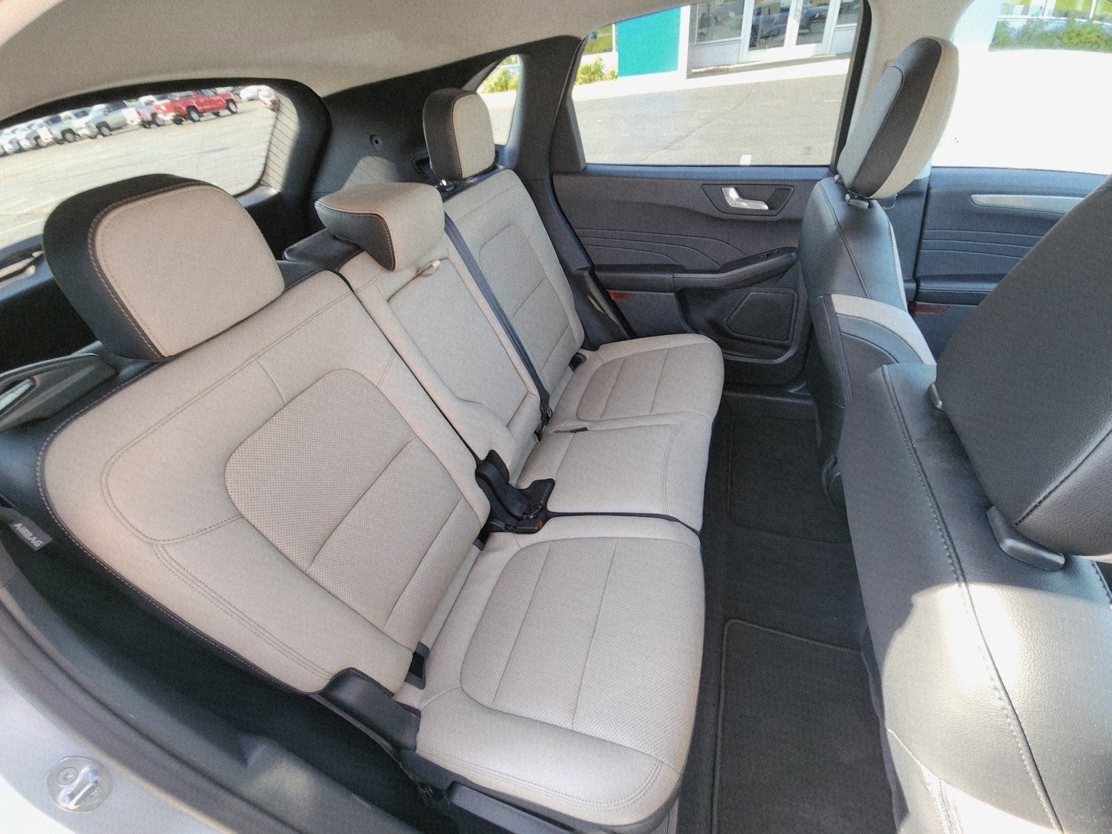 2022 Ford Escape Titanium Hybrid