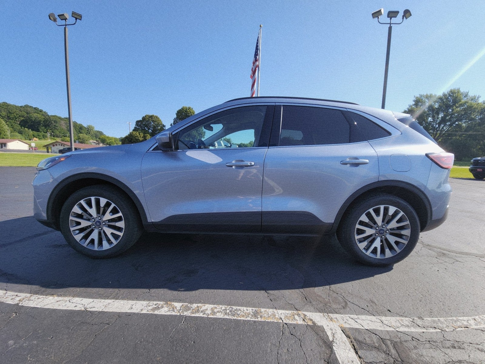 2022 Ford Escape Titanium Hybrid