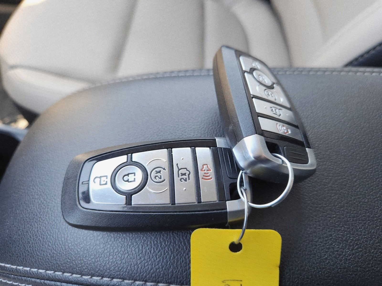 2022 Ford Escape Titanium Hybrid