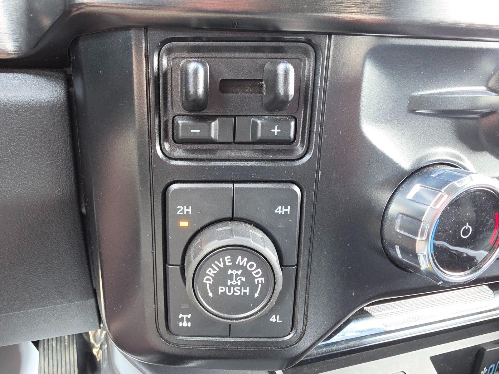 2024 Ford Super Duty F-350 SRW XL
