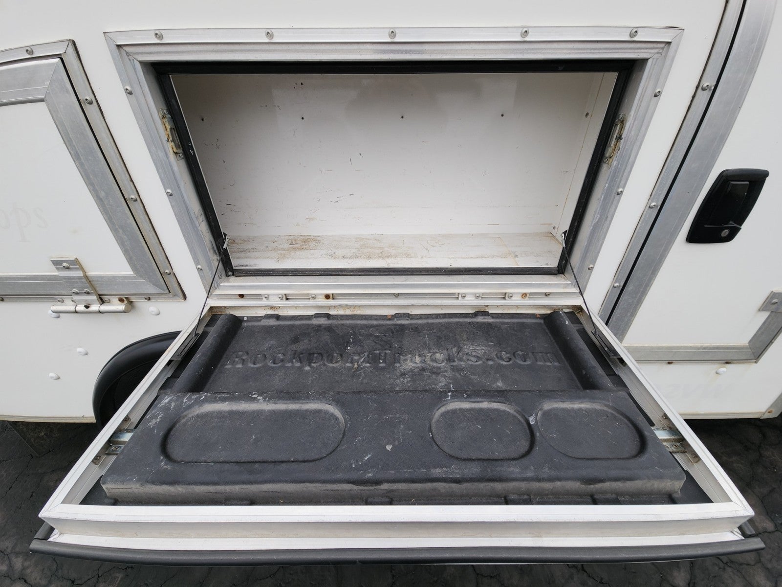 2018 Chevrolet Express Cutaway 3500 Base