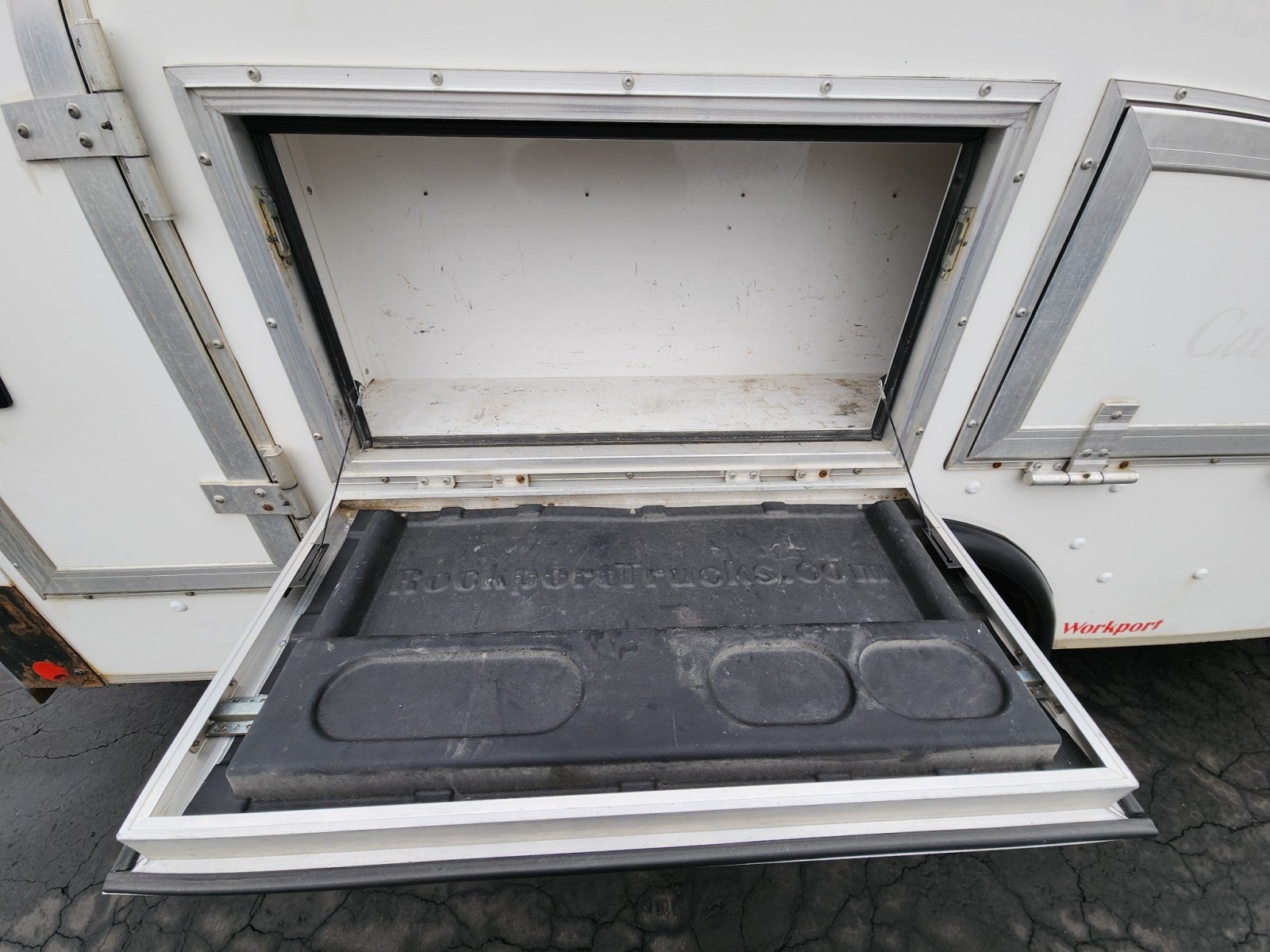 2018 Chevrolet Express Cutaway 3500 Base