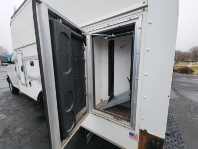 2018 Chevrolet Express Cutaway 3500 Base