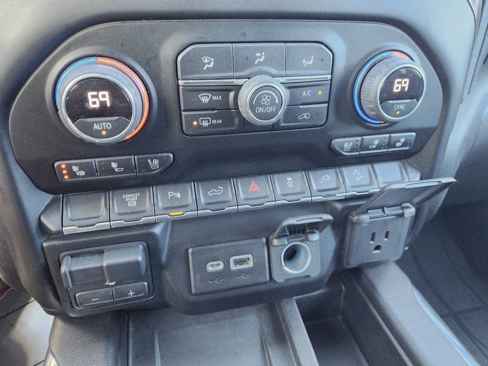 2023 Chevrolet Silverado 3500 HD High Country