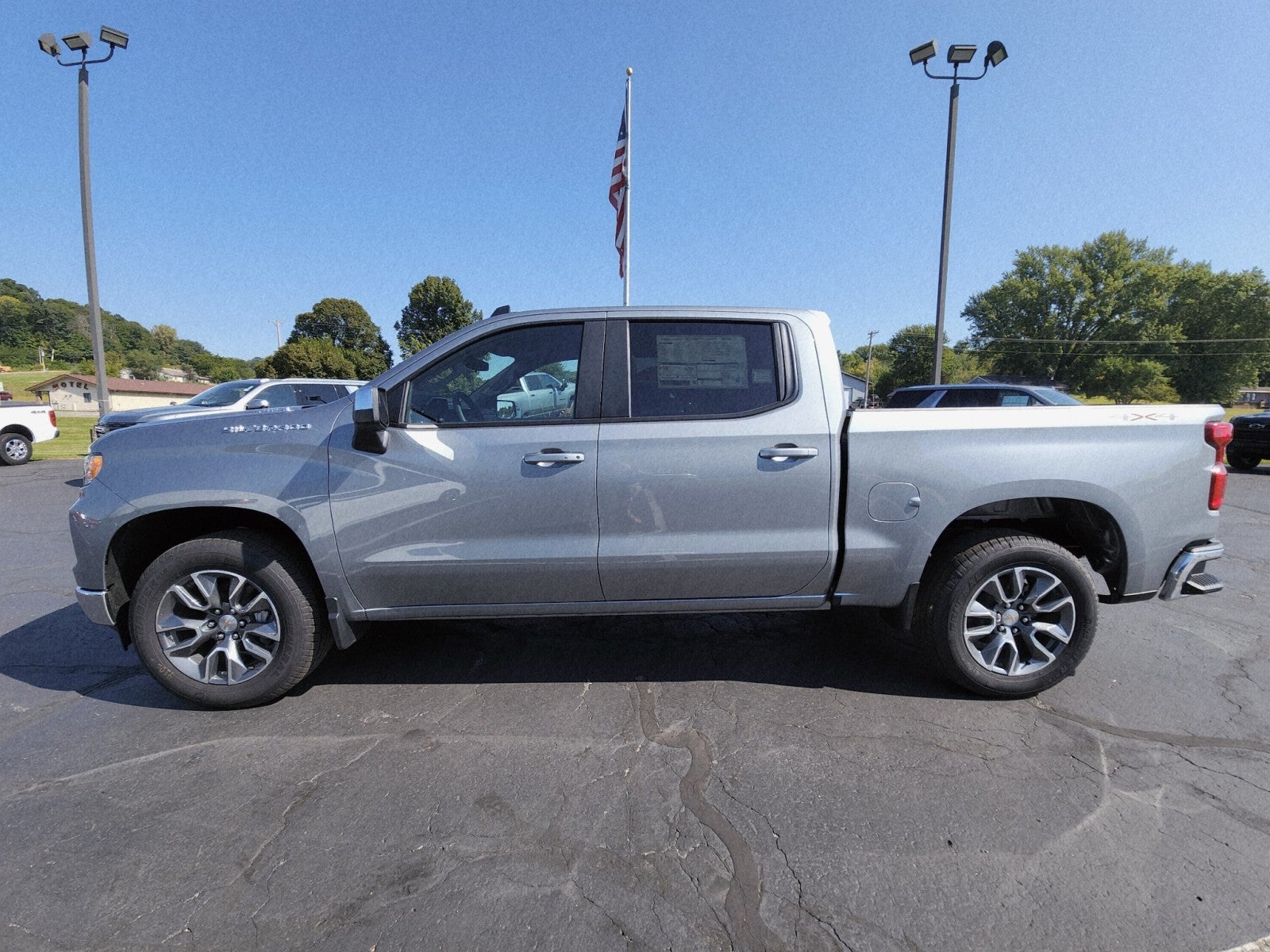 2026 Chevrolet Silverado 1500 LT (2FL)