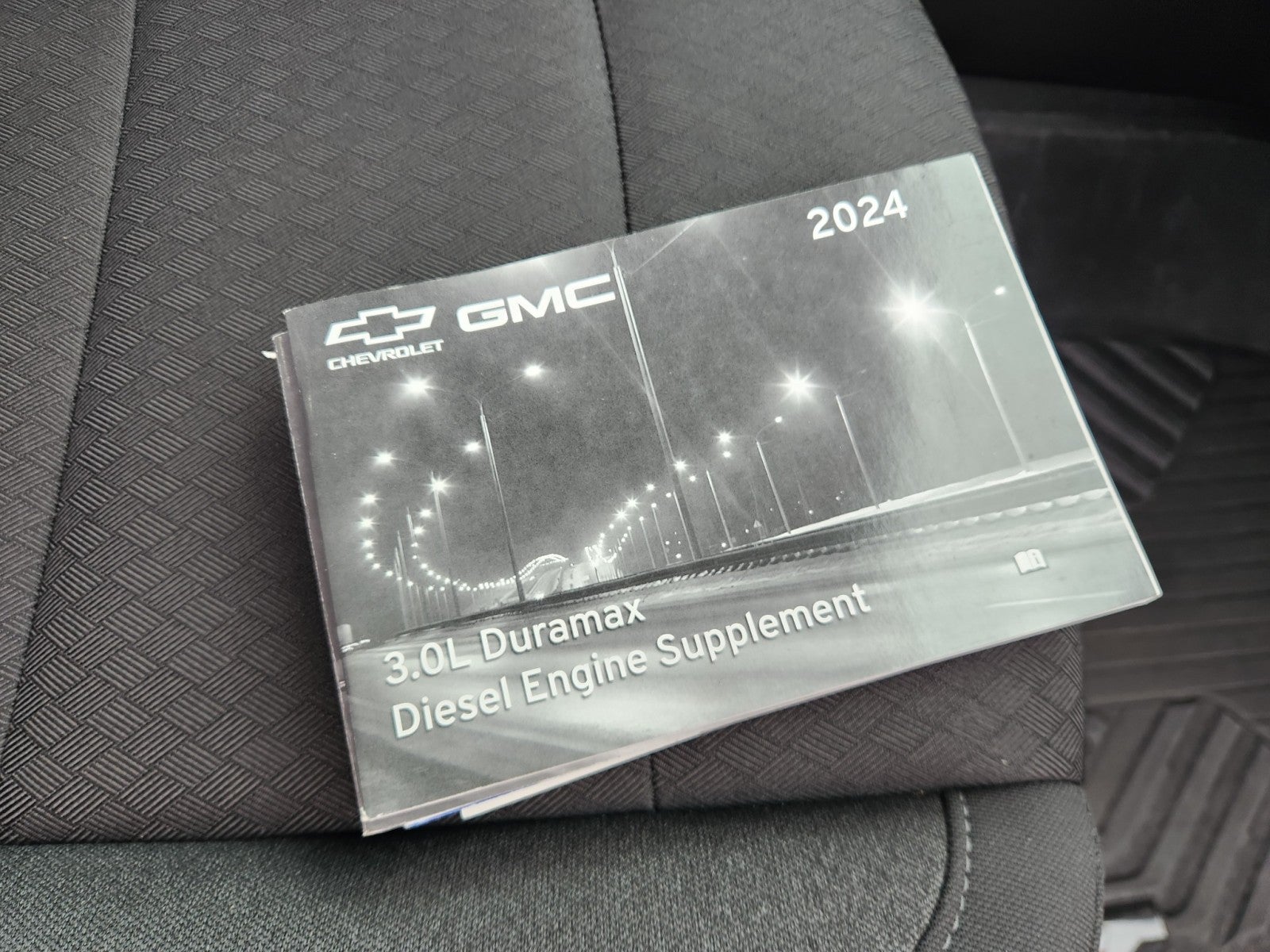 2024 Chevrolet Silverado 1500 RST