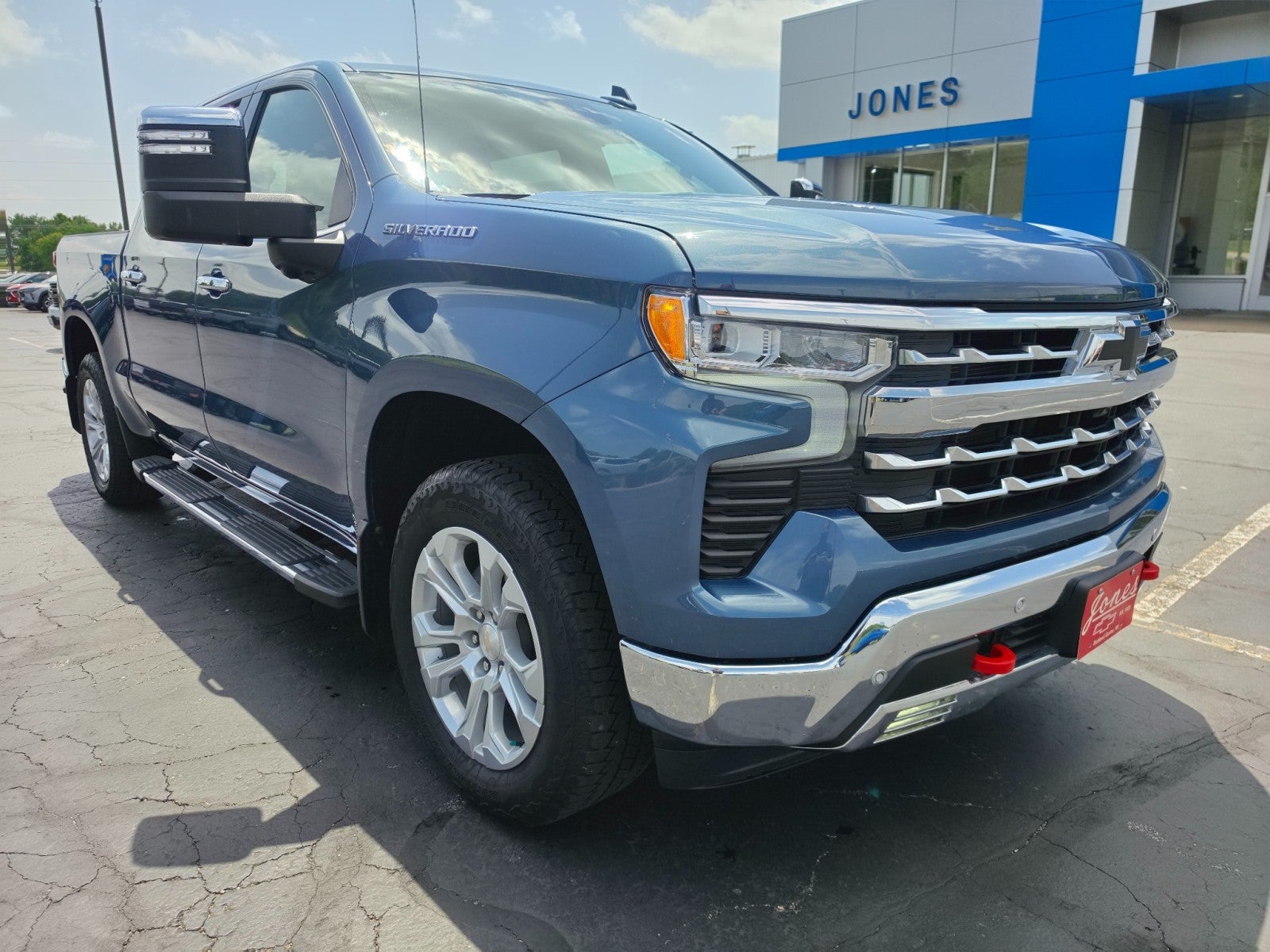 2024 Chevrolet Silverado 1500 LTZ