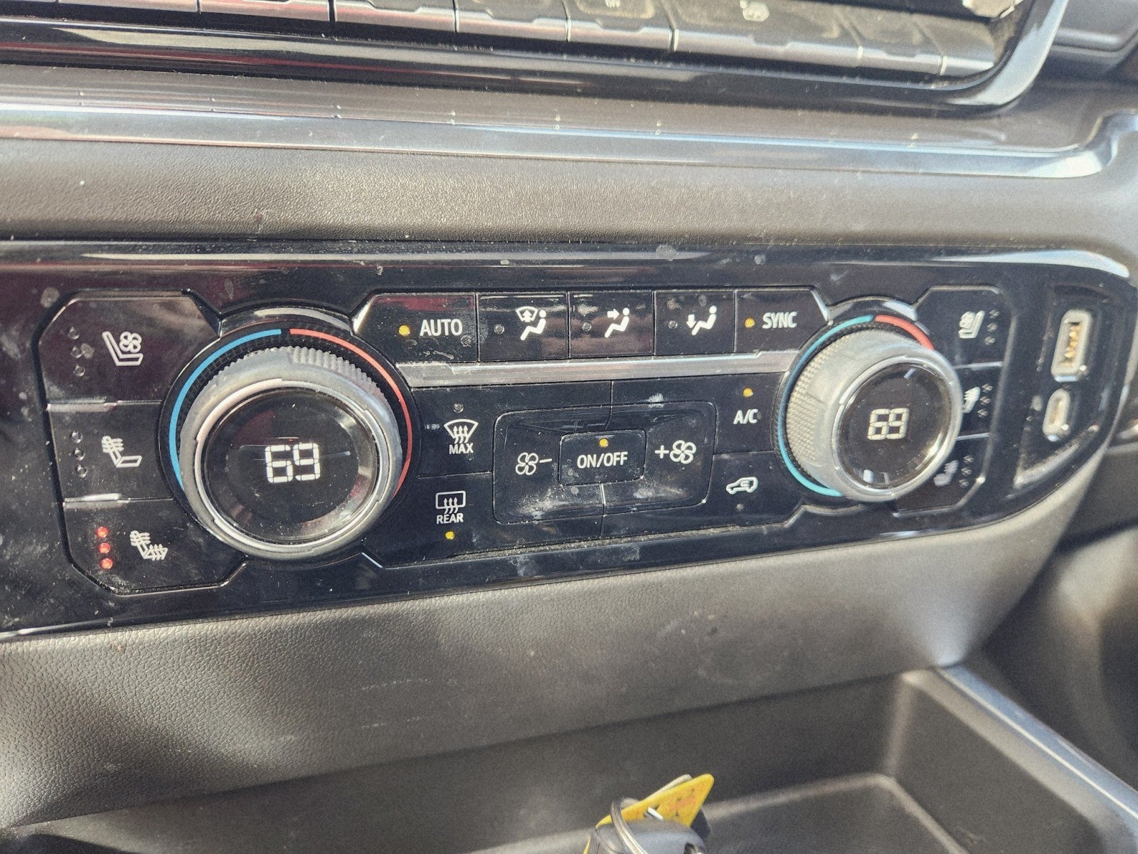 2023 Chevrolet Silverado 1500 High Country