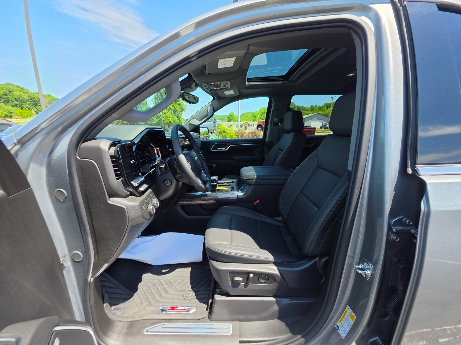 2025 Chevrolet Silverado 1500 LTZ