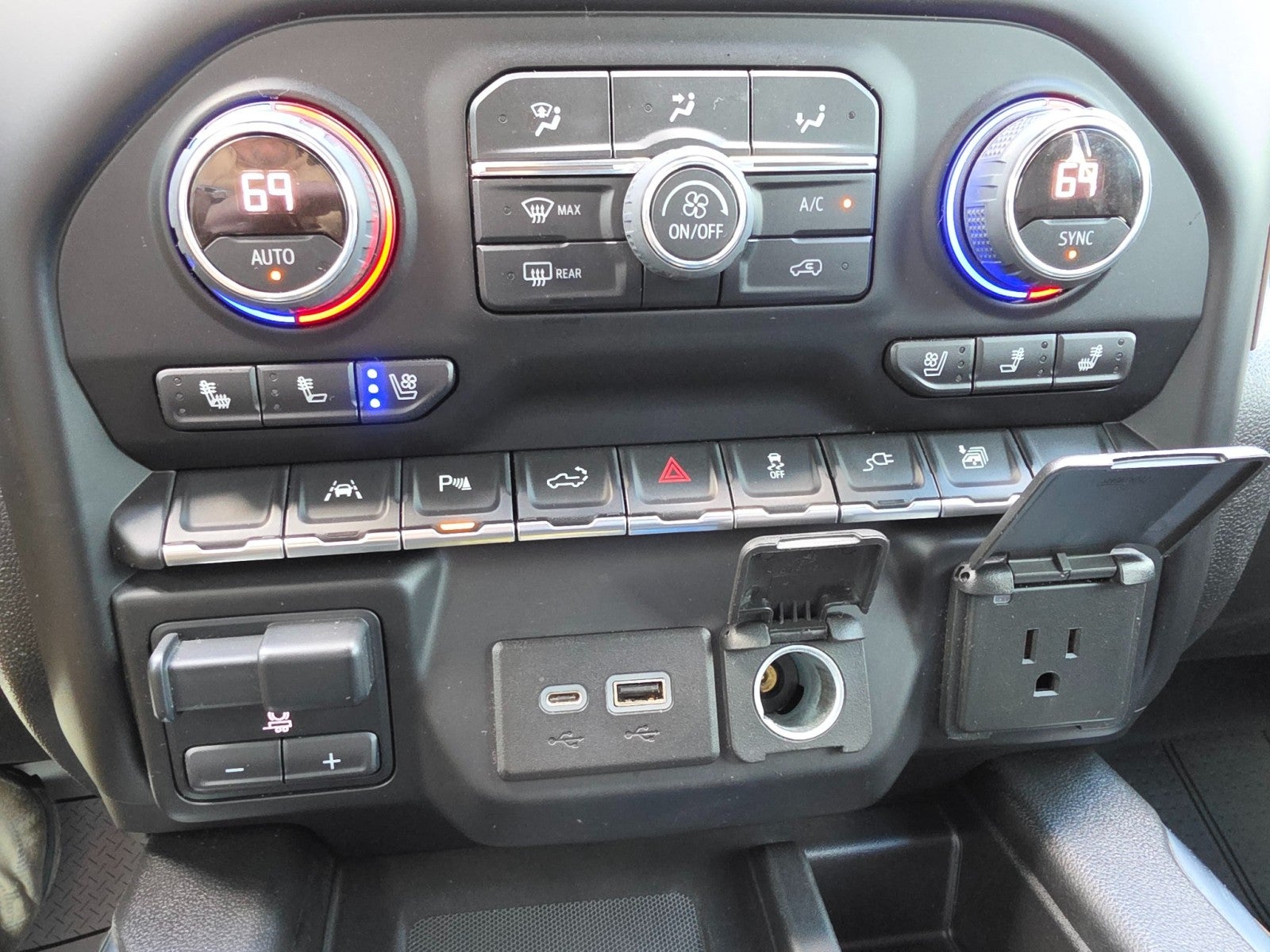 2022 Chevrolet Silverado 1500 LTD High Country
