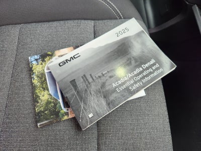 2025 GMC Acadia Elevation