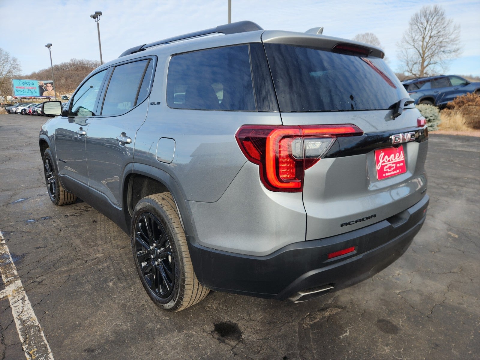 2023 GMC Acadia SLE