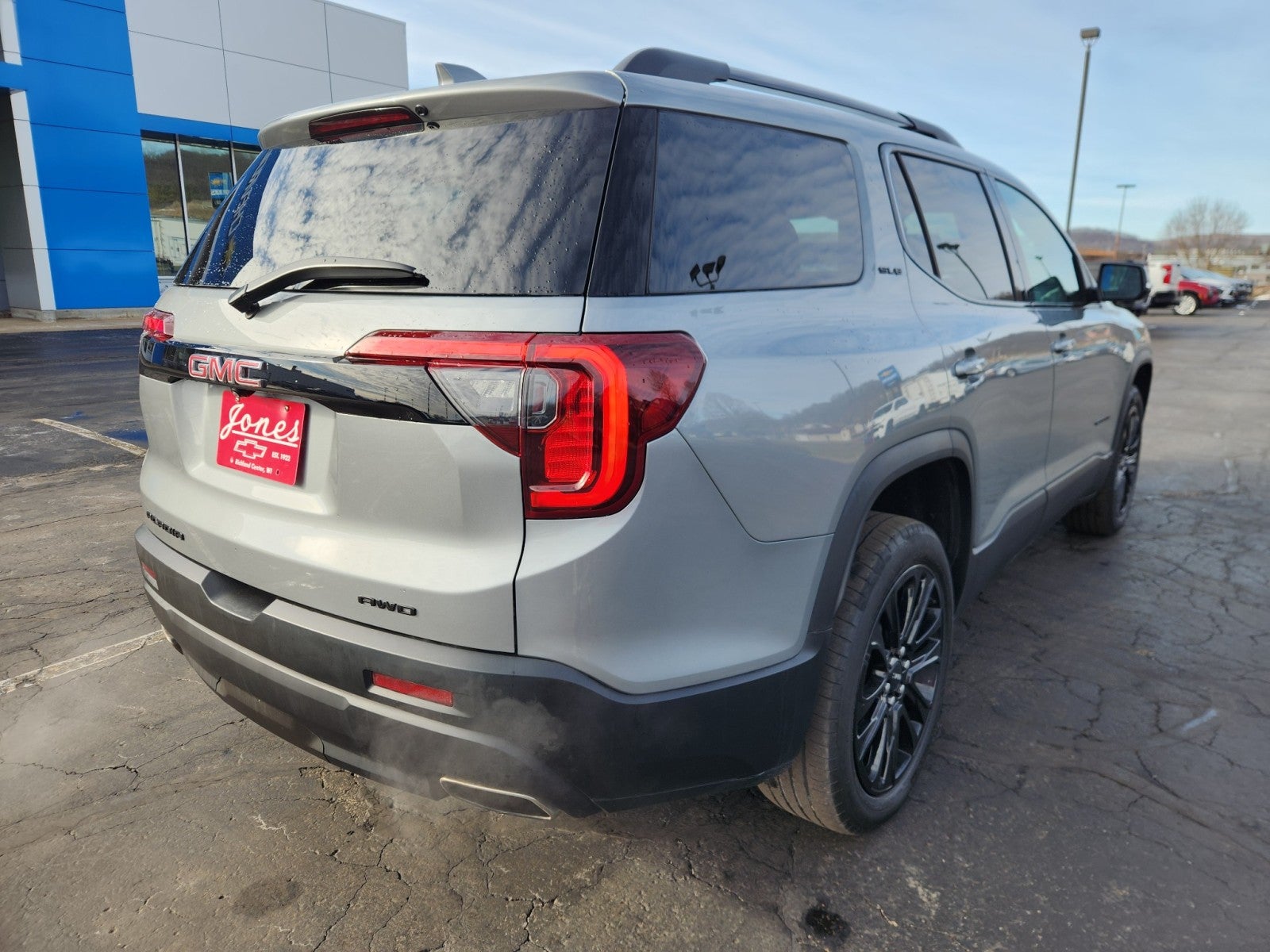2023 GMC Acadia SLE
