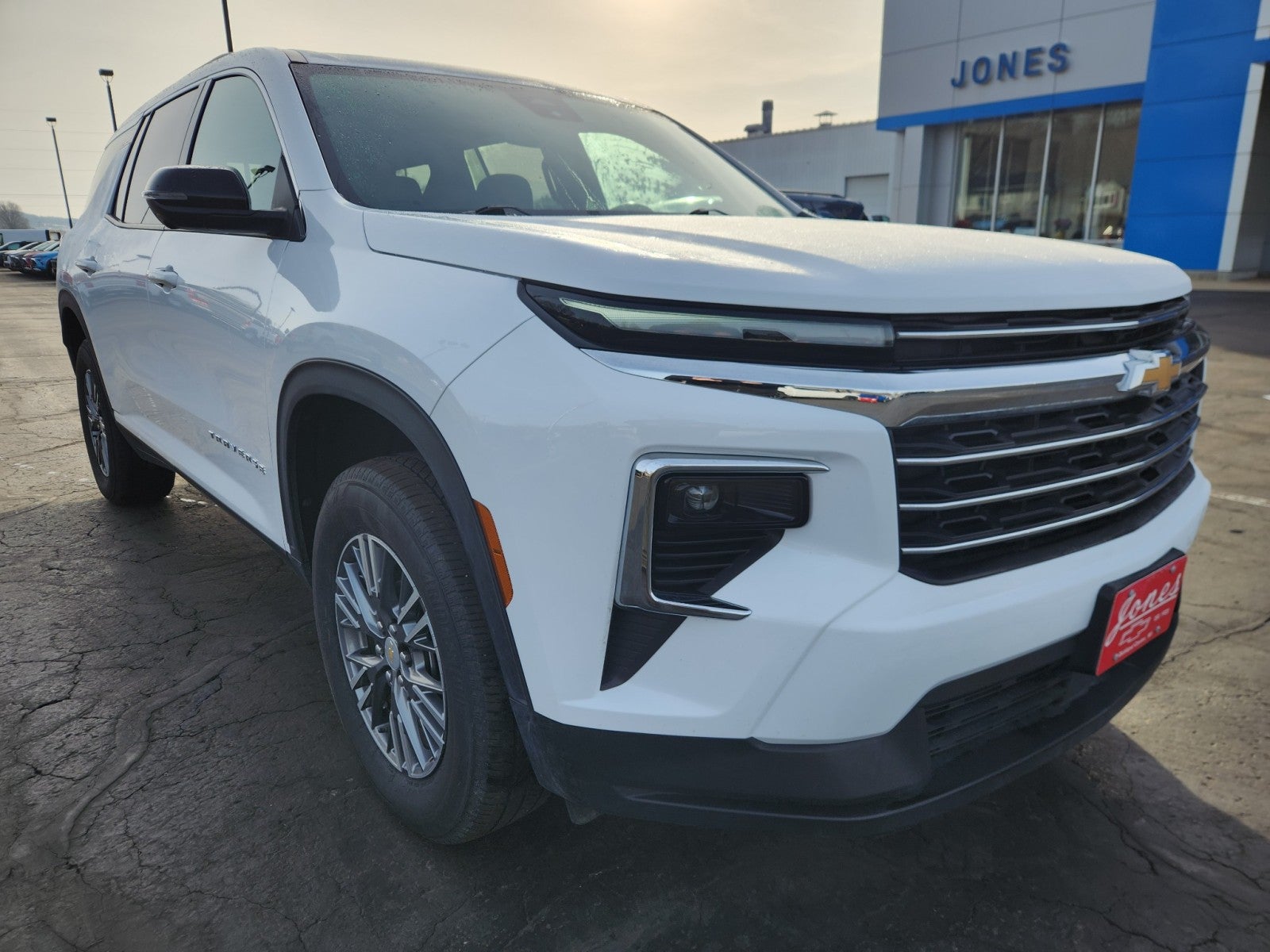 2024 Chevrolet Traverse LT