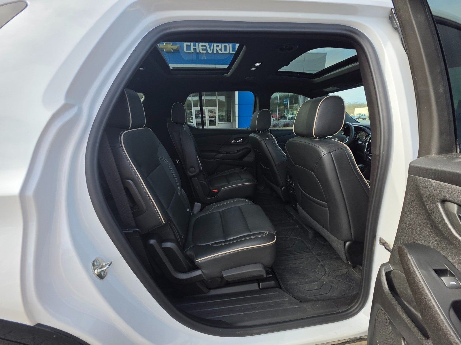 2024 Chevrolet Traverse Limited Premier