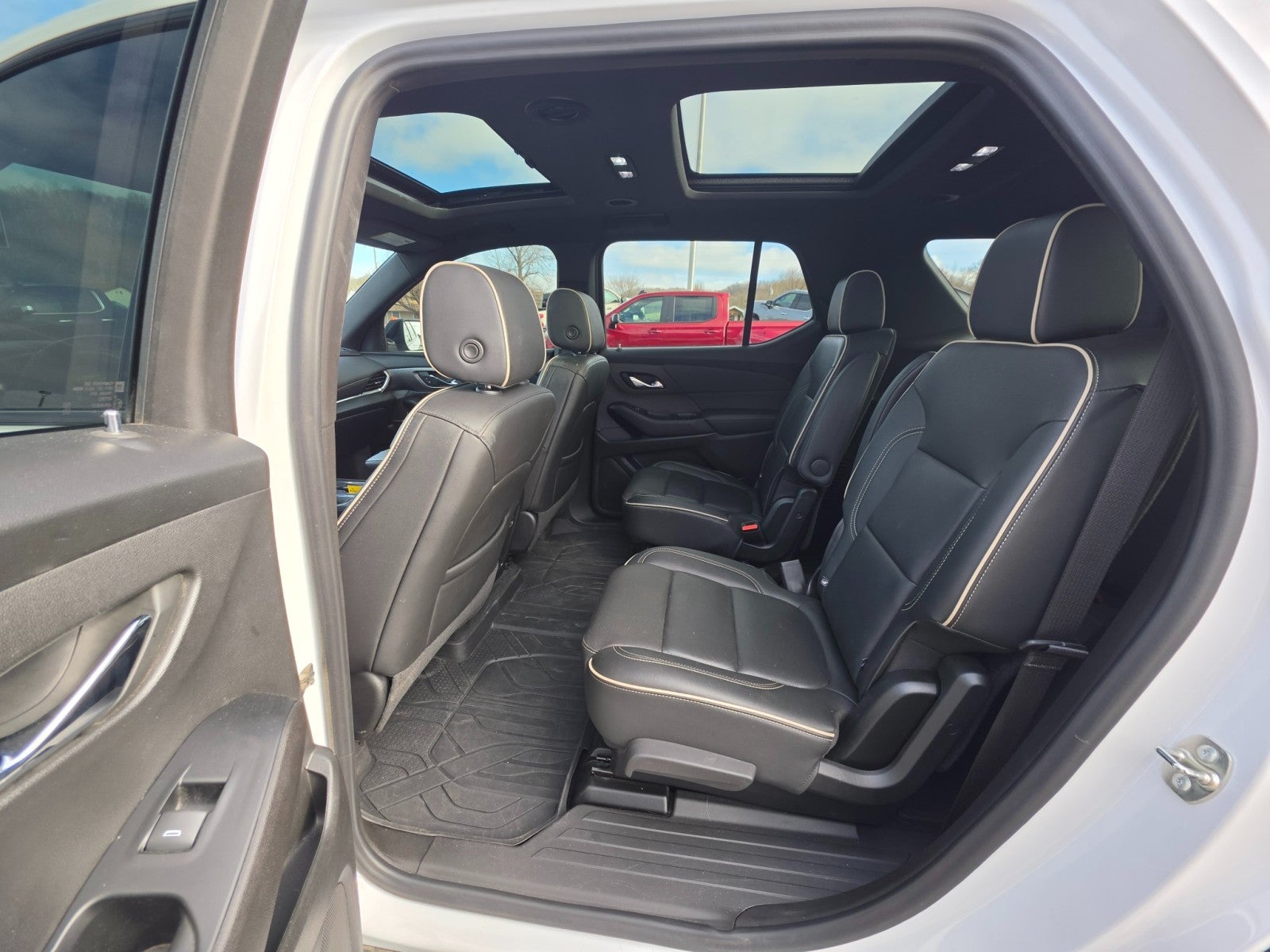 2024 Chevrolet Traverse Limited Premier