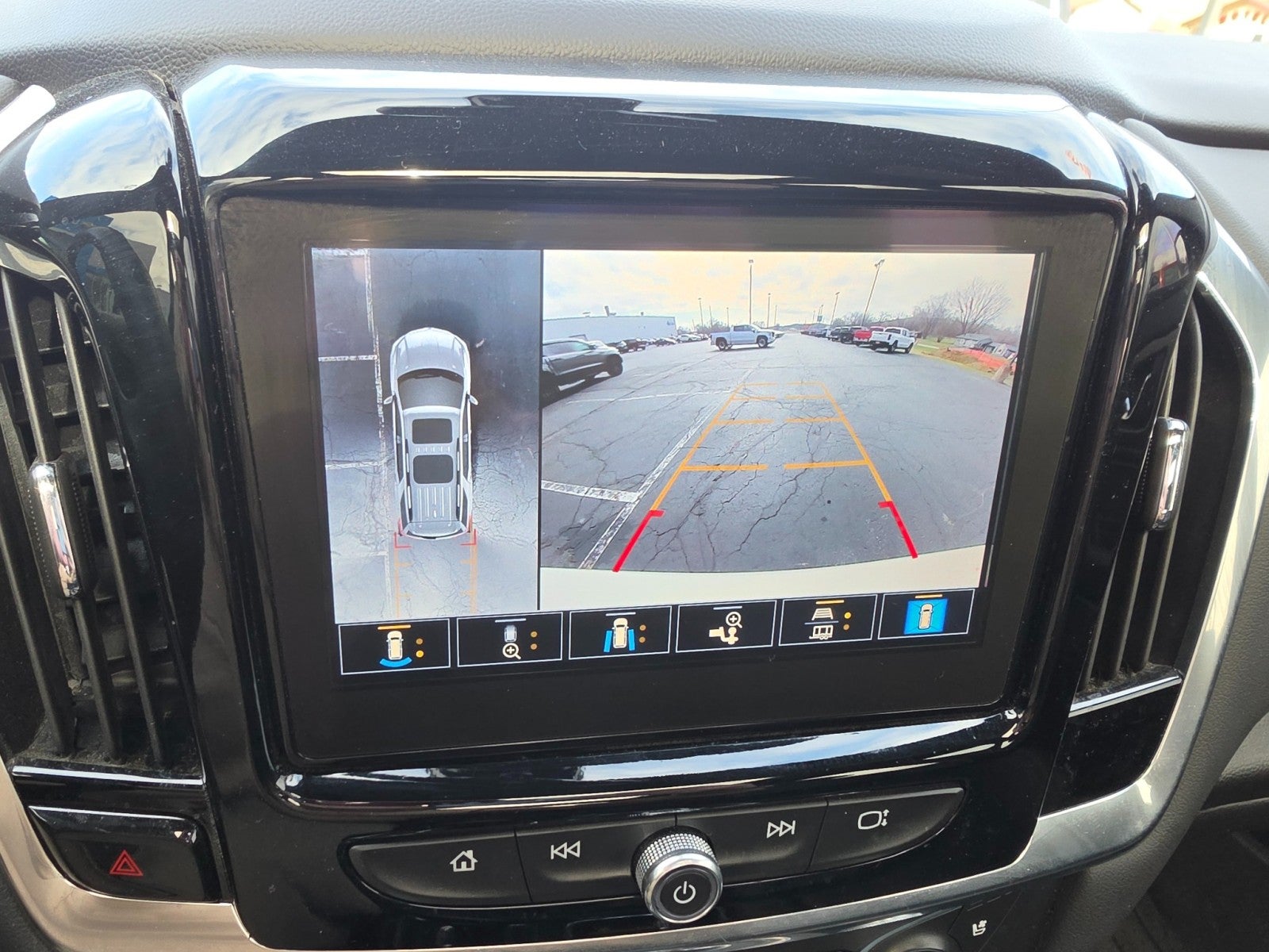 2024 Chevrolet Traverse Limited Premier