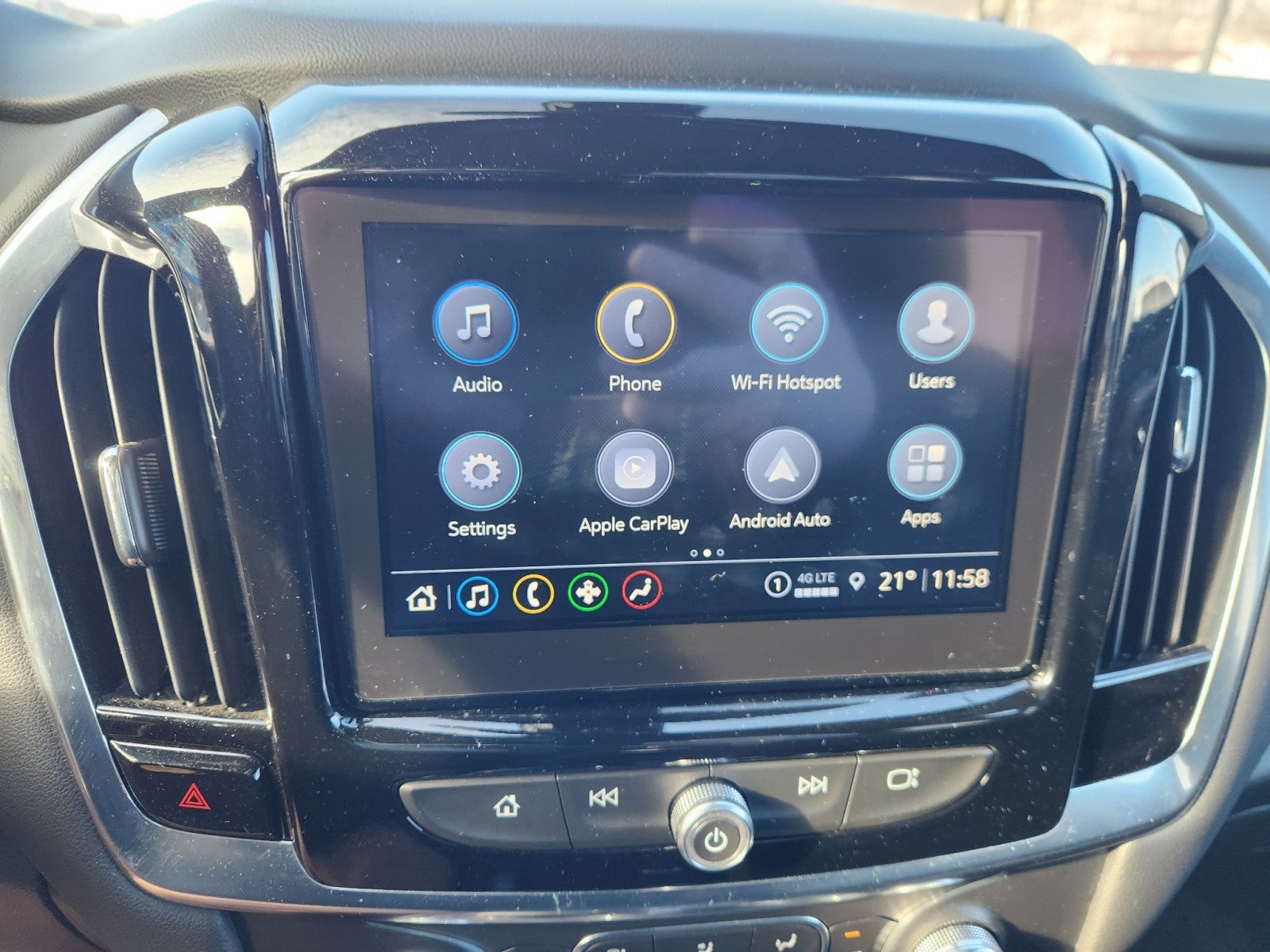 2023 Chevrolet Traverse LT Cloth