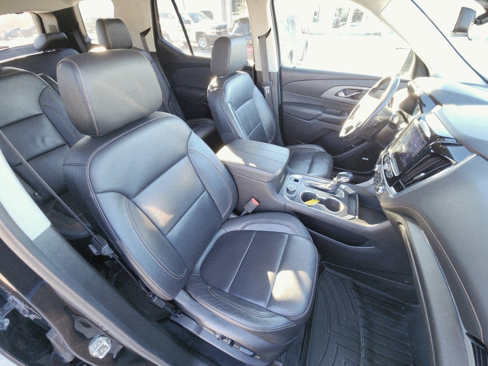 2021 Chevrolet Traverse LT Leather