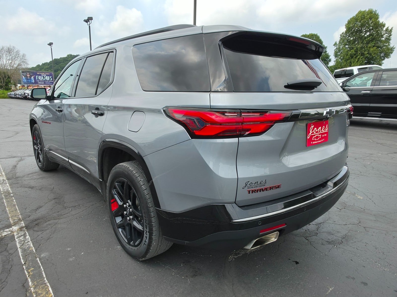 2023 Chevrolet Traverse Premier