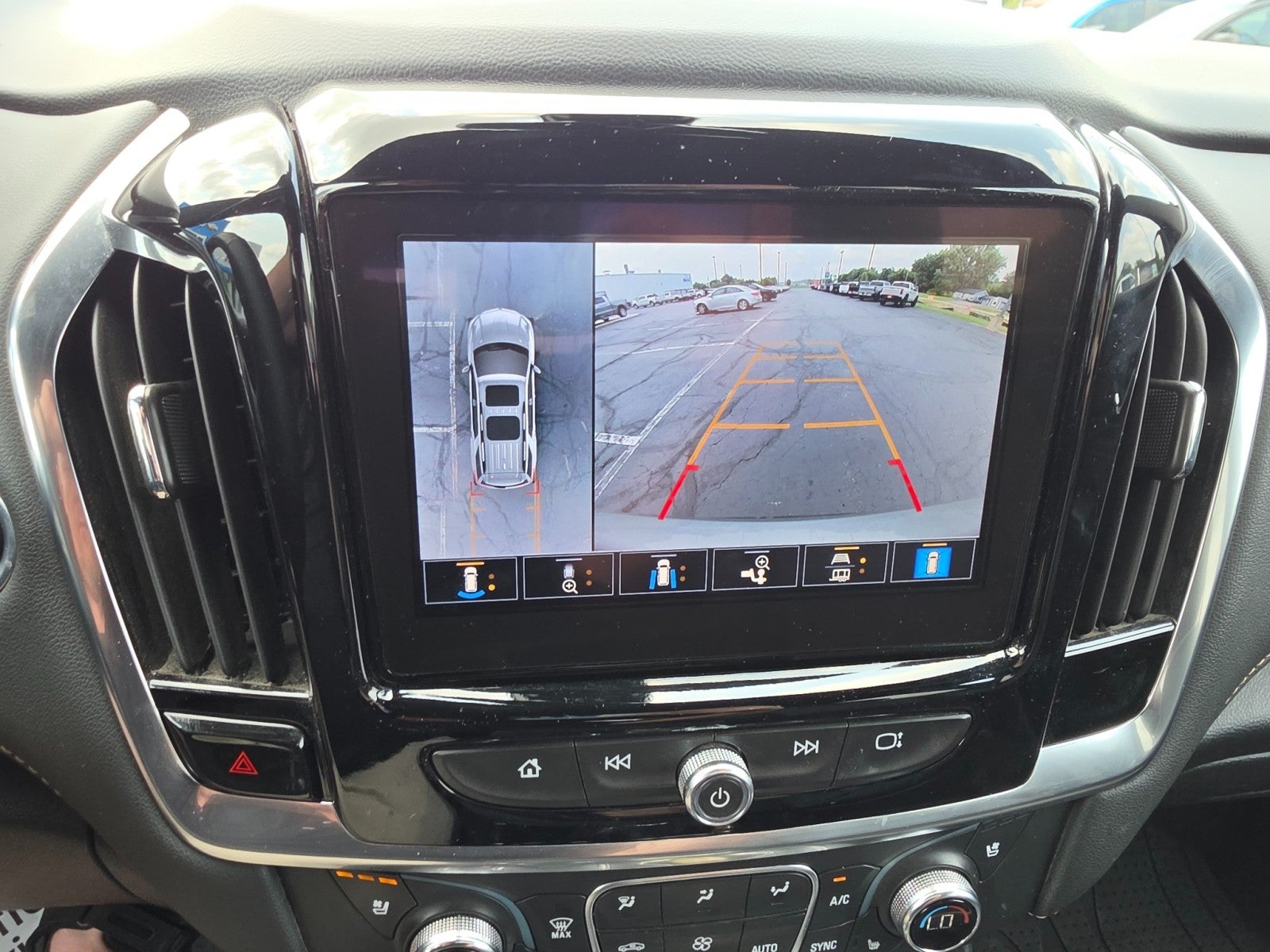 2023 Chevrolet Traverse Premier