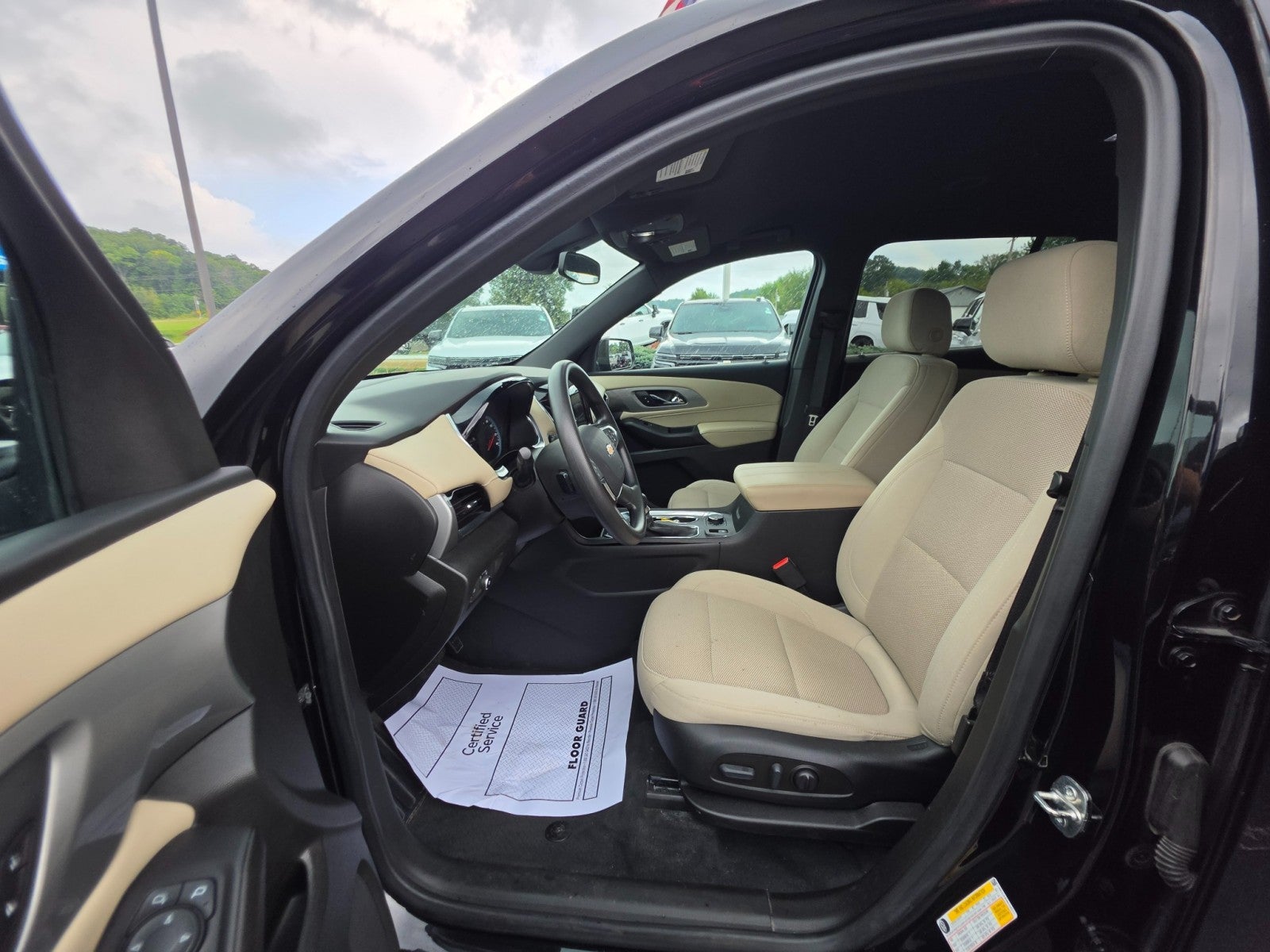 2022 Chevrolet Traverse LS