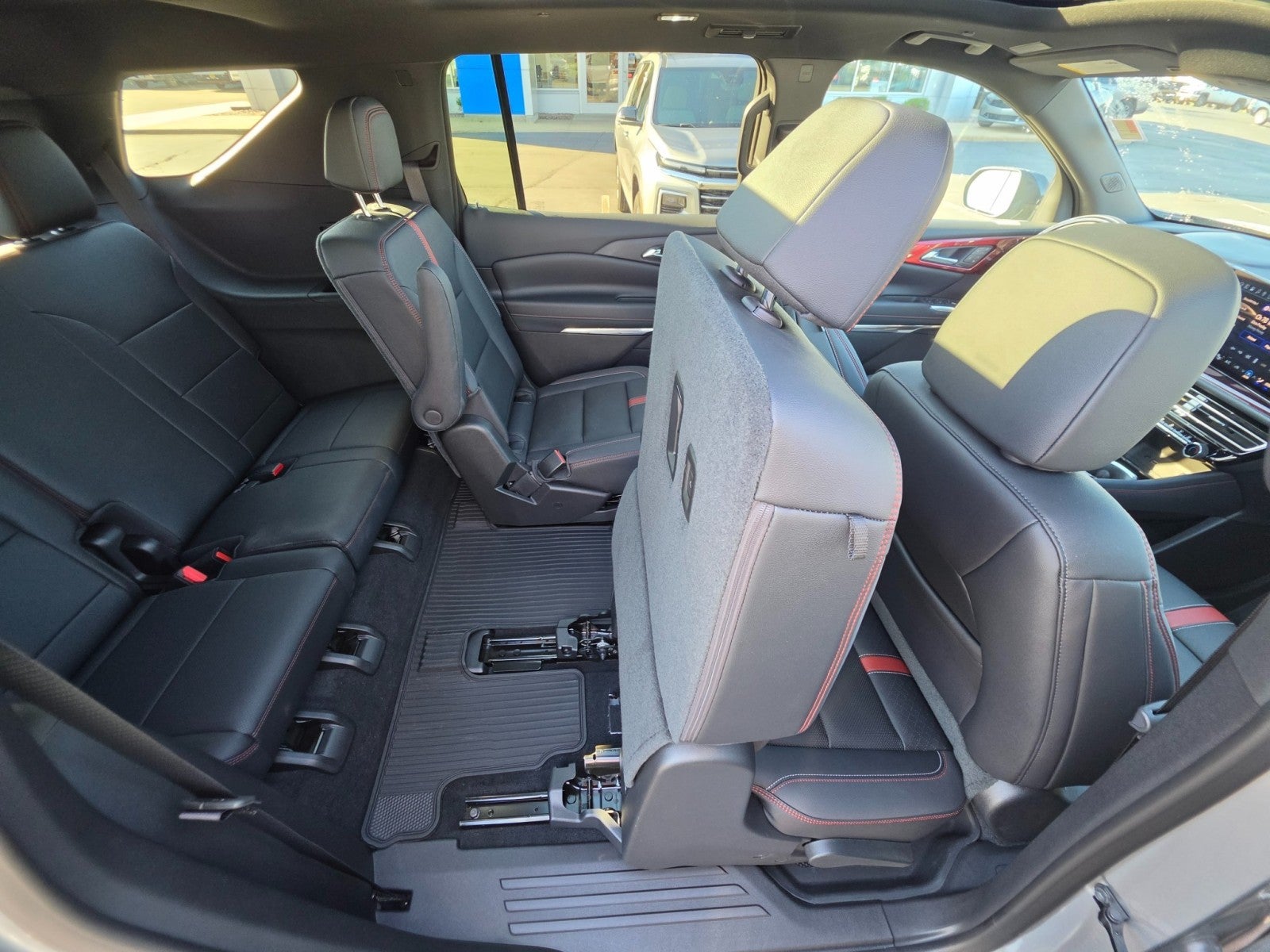 2025 Chevrolet Traverse RS