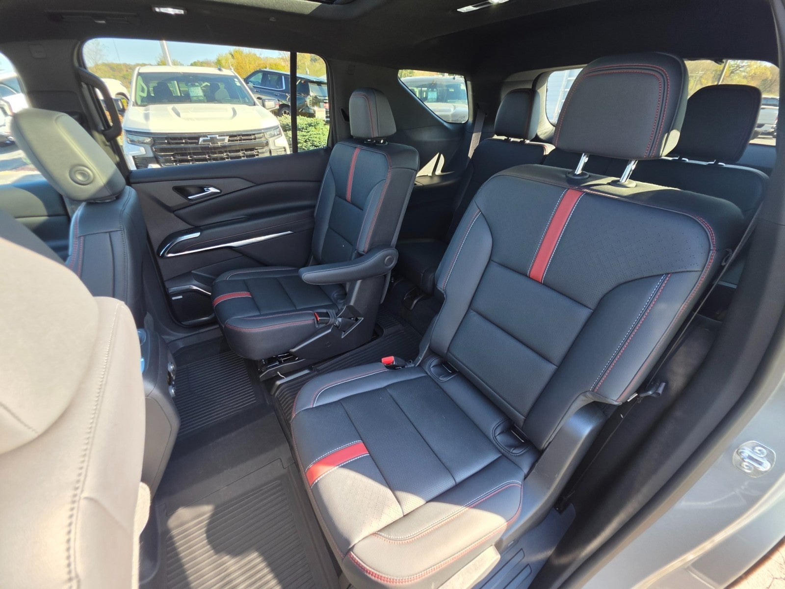 2025 Chevrolet Traverse RS