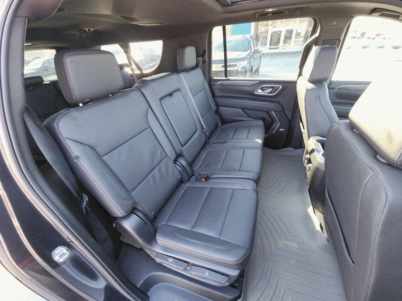 2024 Chevrolet Suburban LT