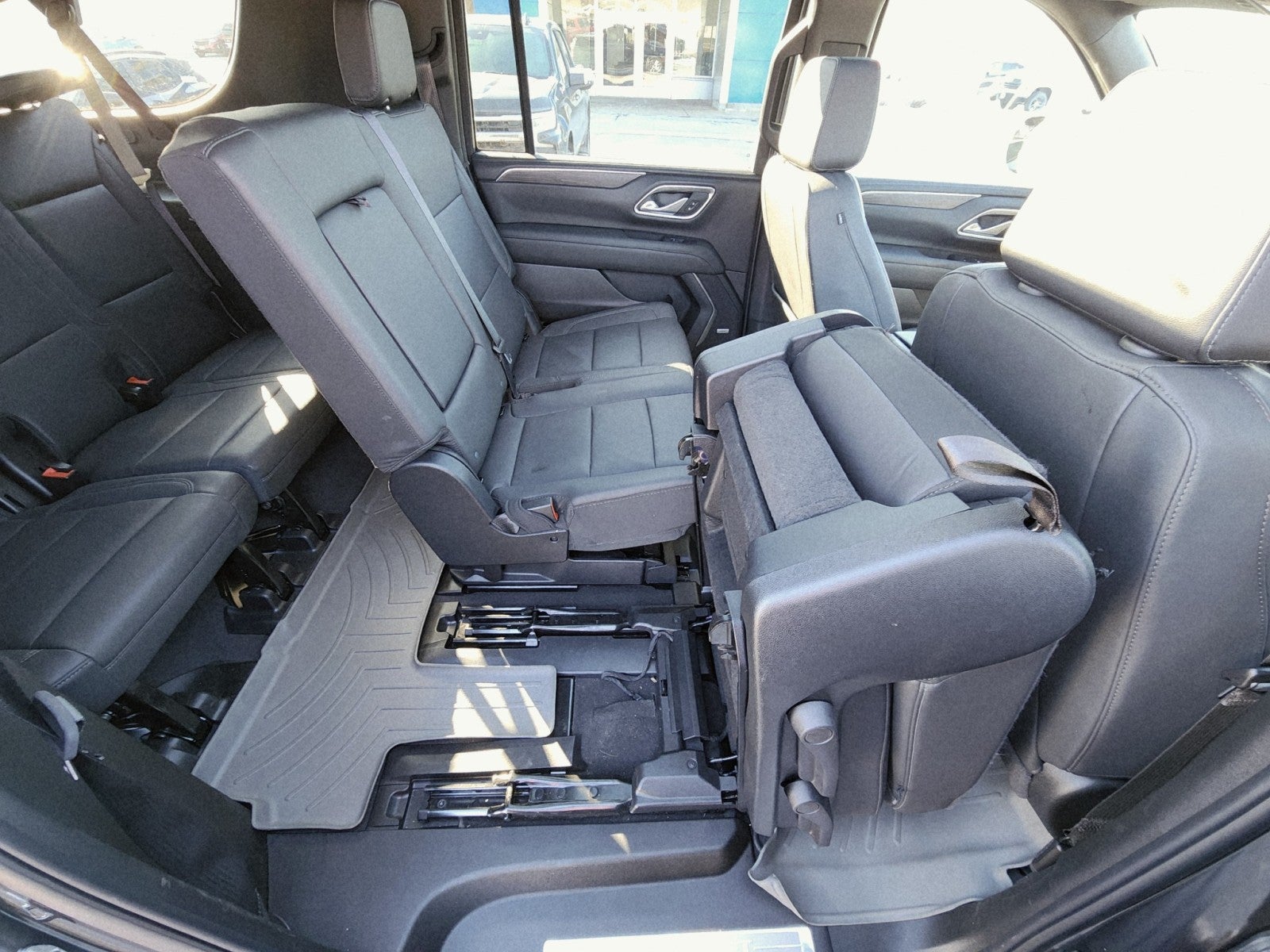 2024 Chevrolet Suburban LT