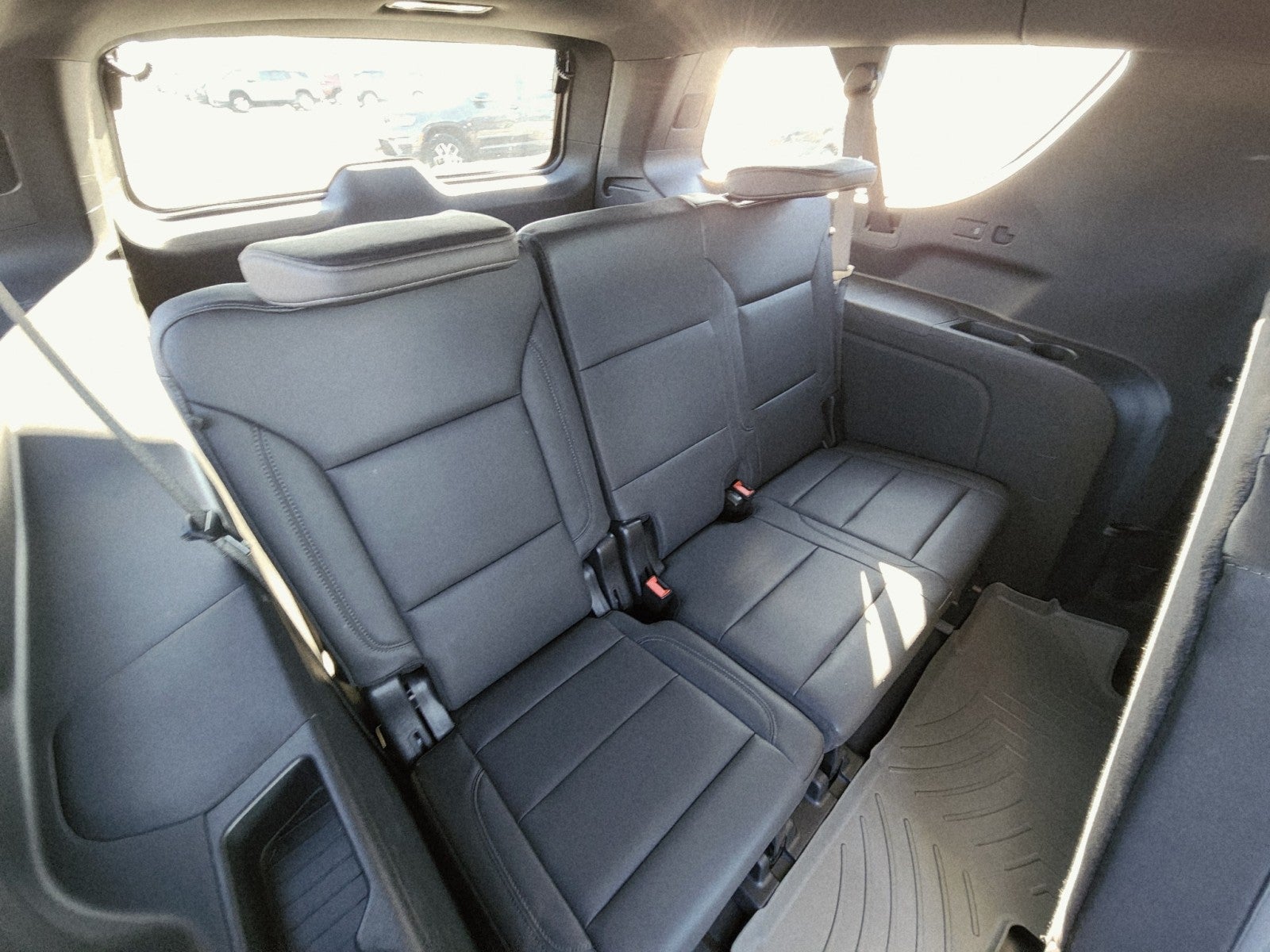 2024 Chevrolet Suburban LT