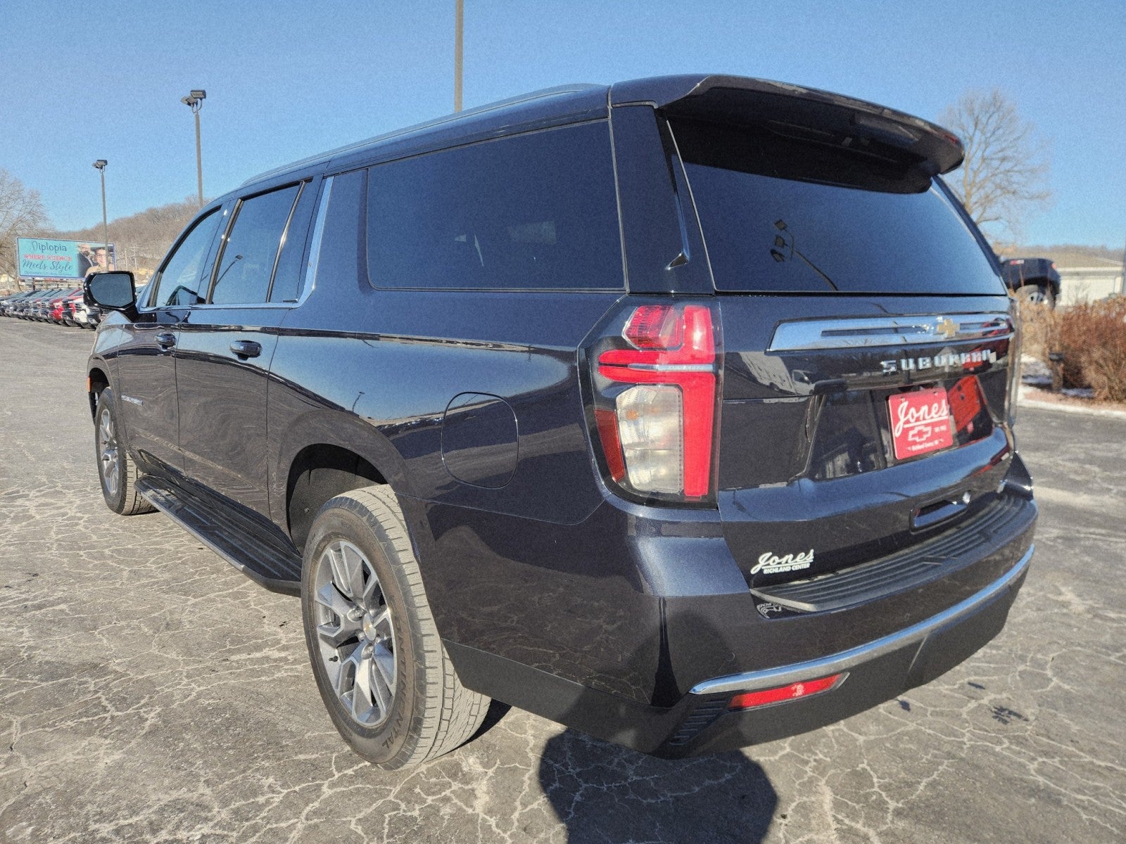 2024 Chevrolet Suburban LT