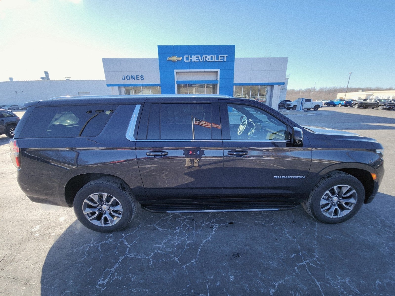 2024 Chevrolet Suburban LT