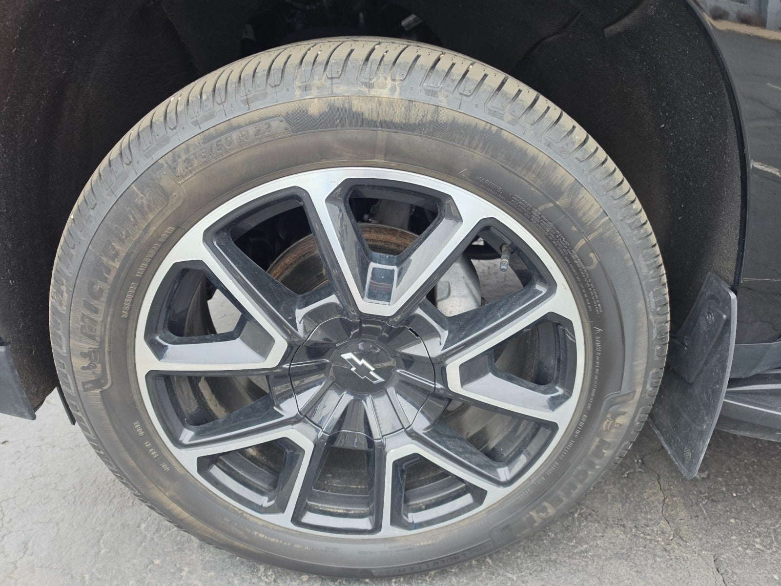 2023 Chevrolet Suburban RST