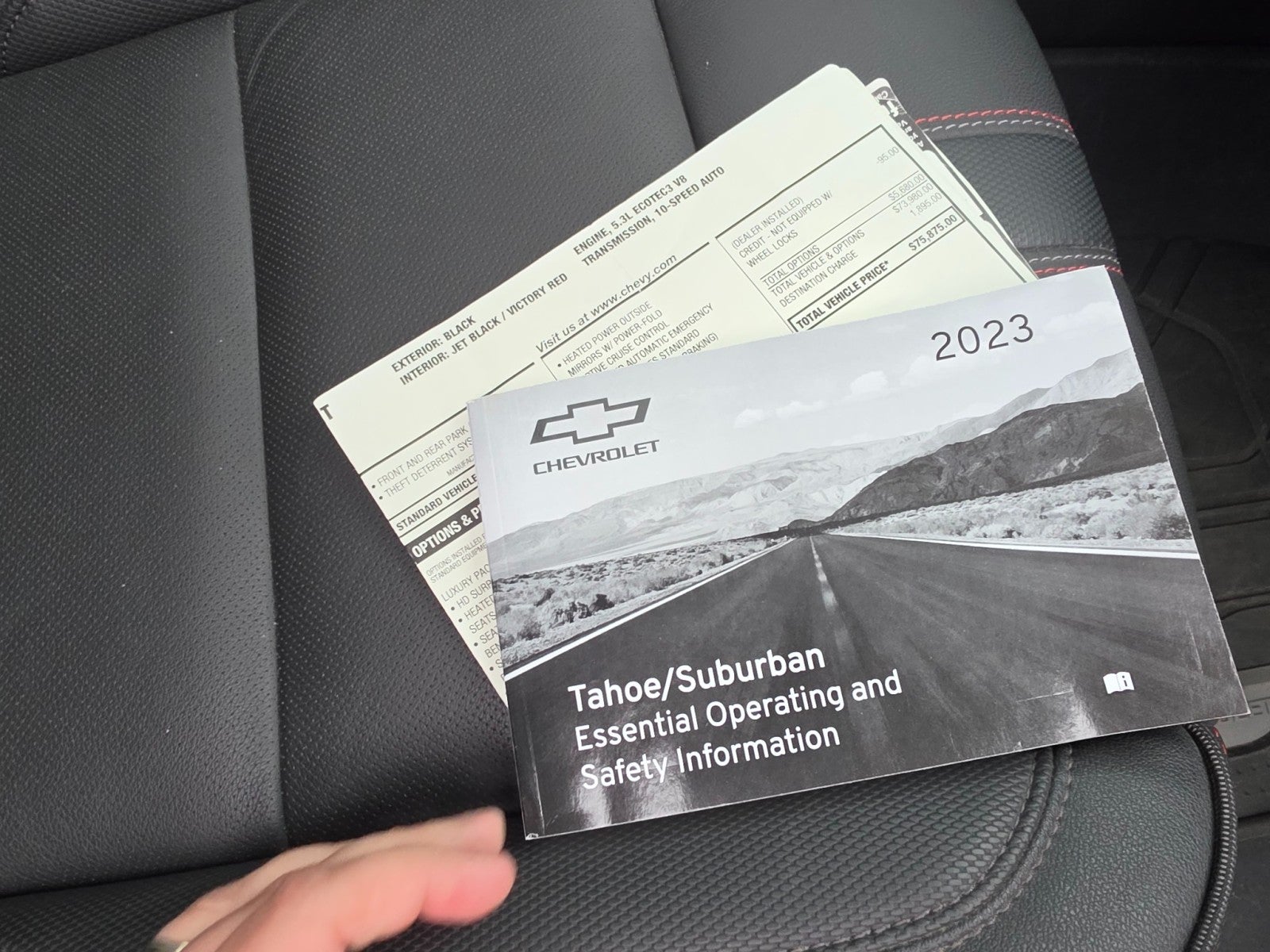 2023 Chevrolet Suburban RST