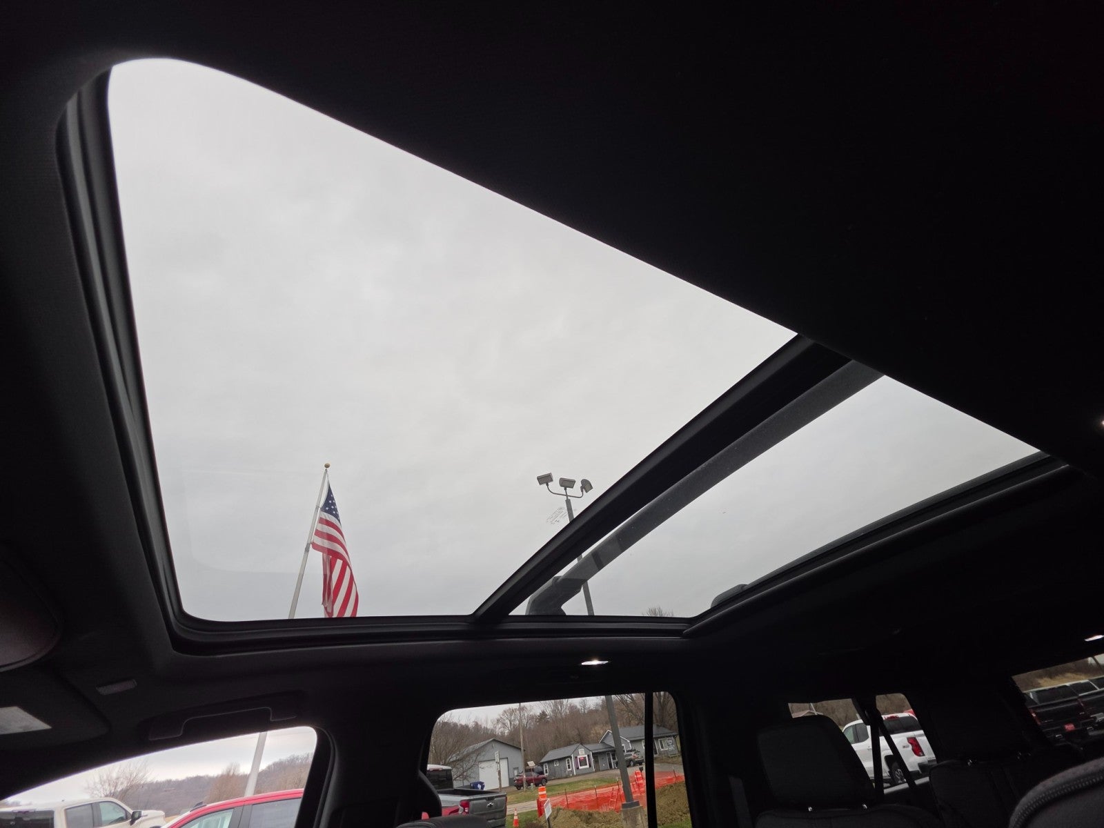 2023 Chevrolet Suburban RST