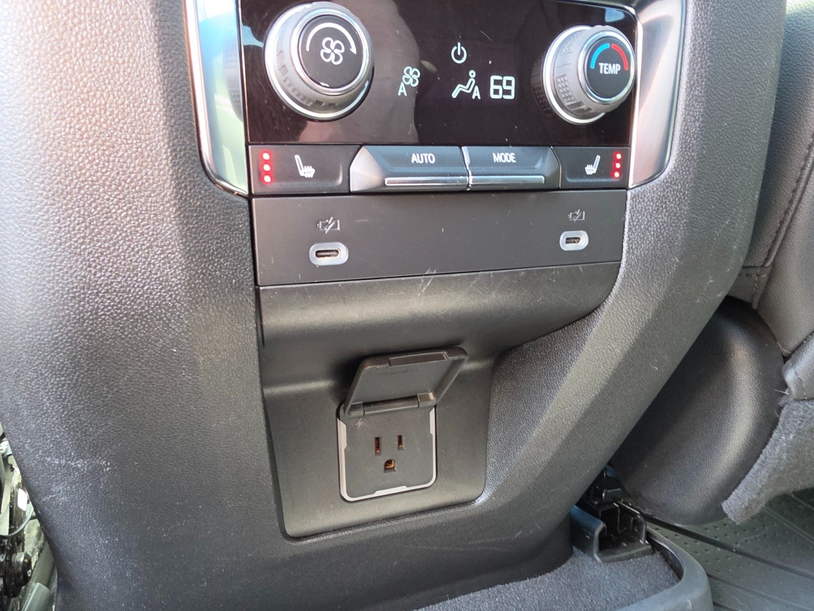 2023 Chevrolet Tahoe RST