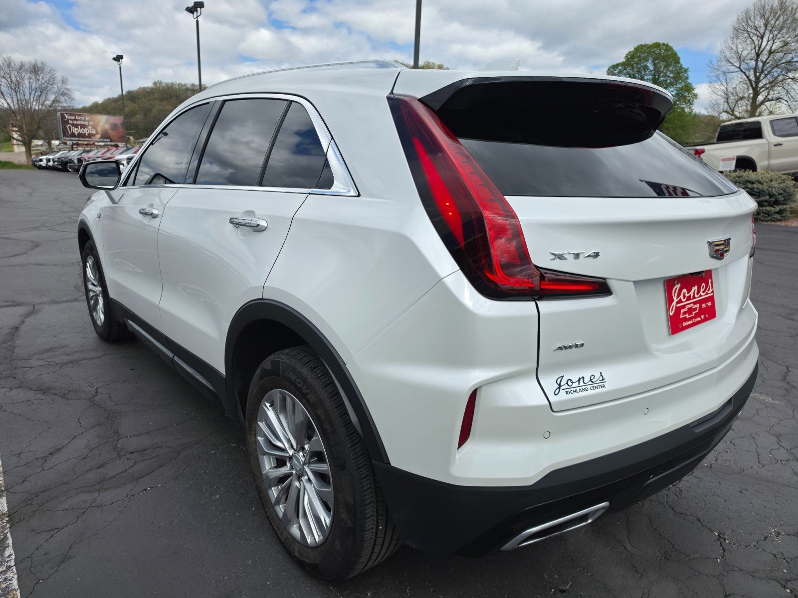 2024 Cadillac XT4 Premium Luxury