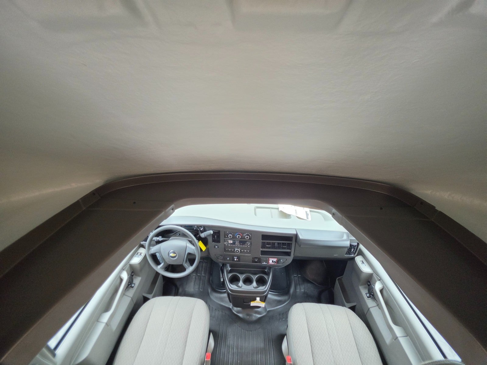 2026 Chevrolet Express Cutaway 3500 1WT