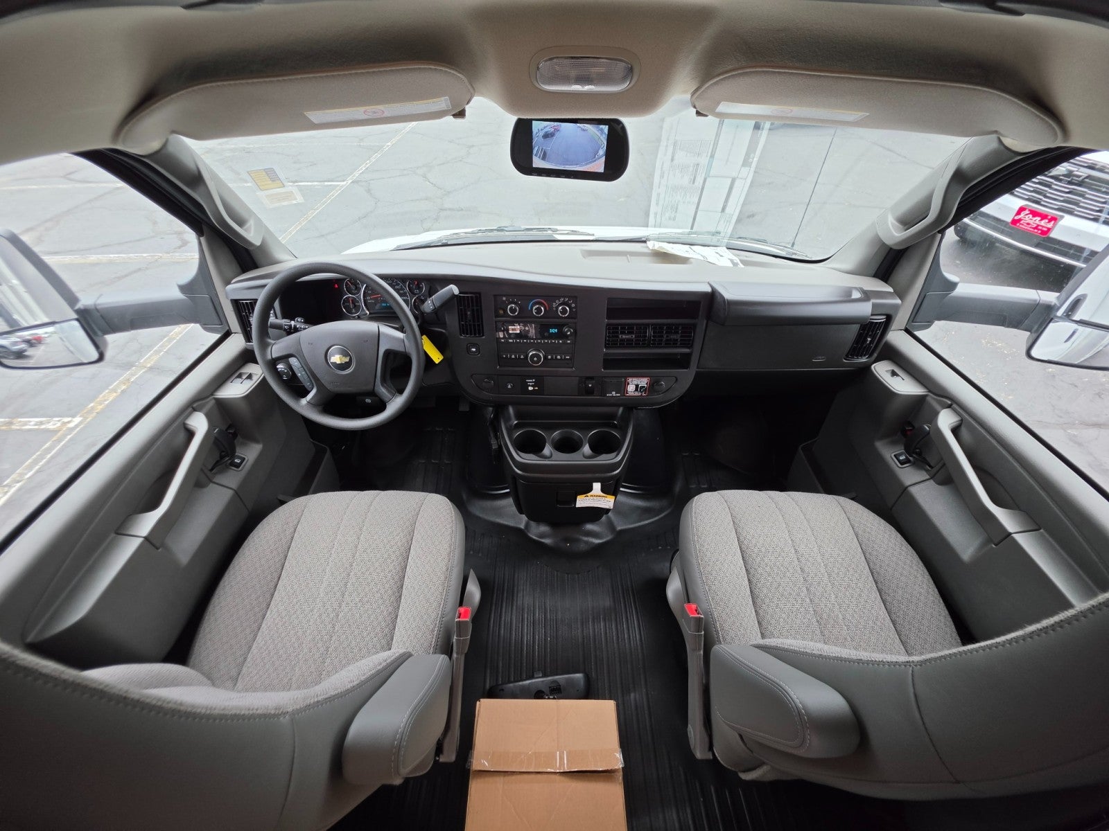 2026 Chevrolet Express Cutaway 3500 1WT