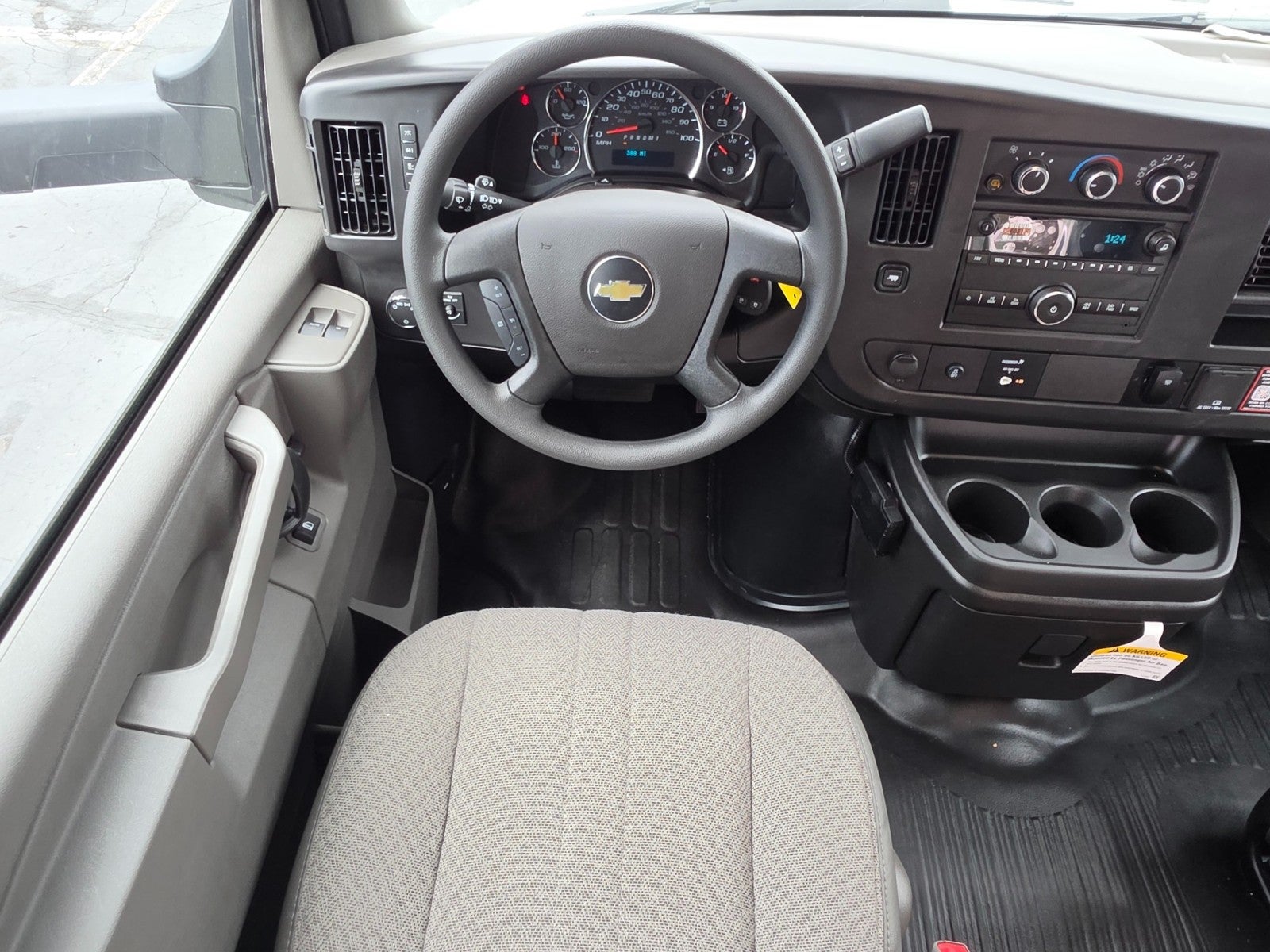 2026 Chevrolet Express Cutaway 3500 1WT