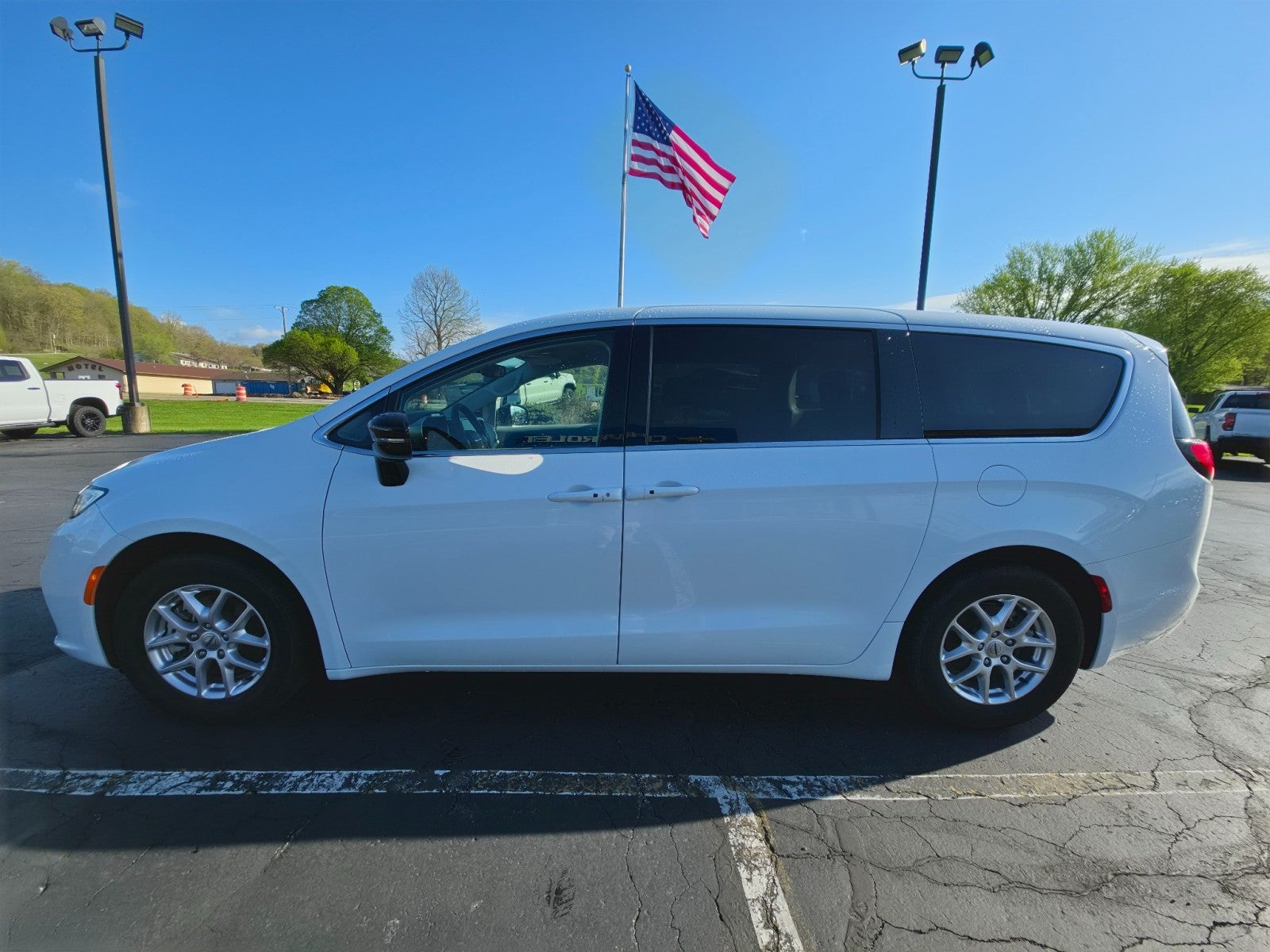 2024 Chrysler Pacifica Touring L