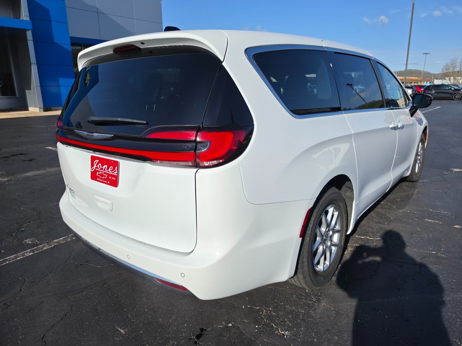 2024 Chrysler Pacifica Touring L