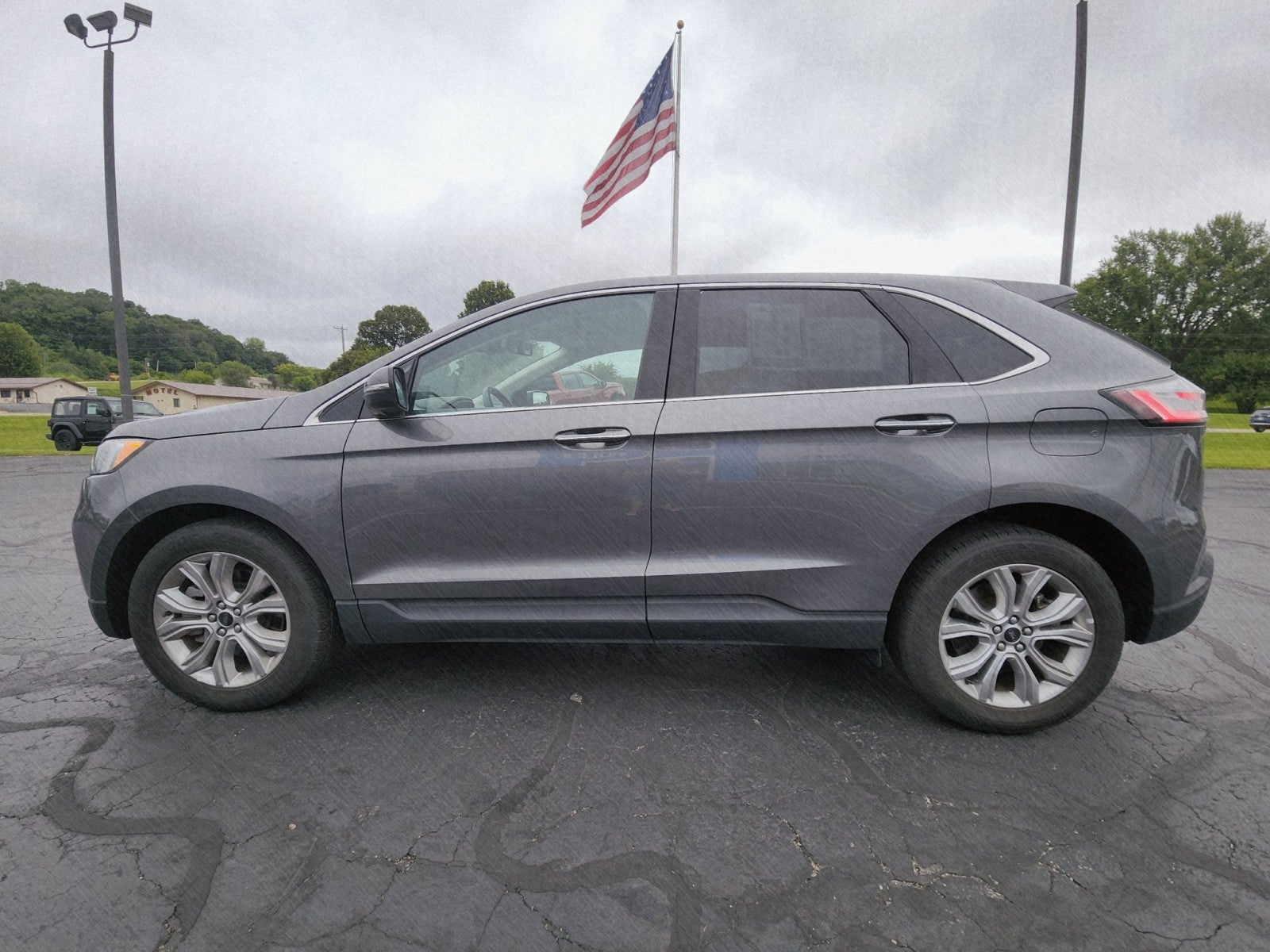 2023 Ford Edge Titanium