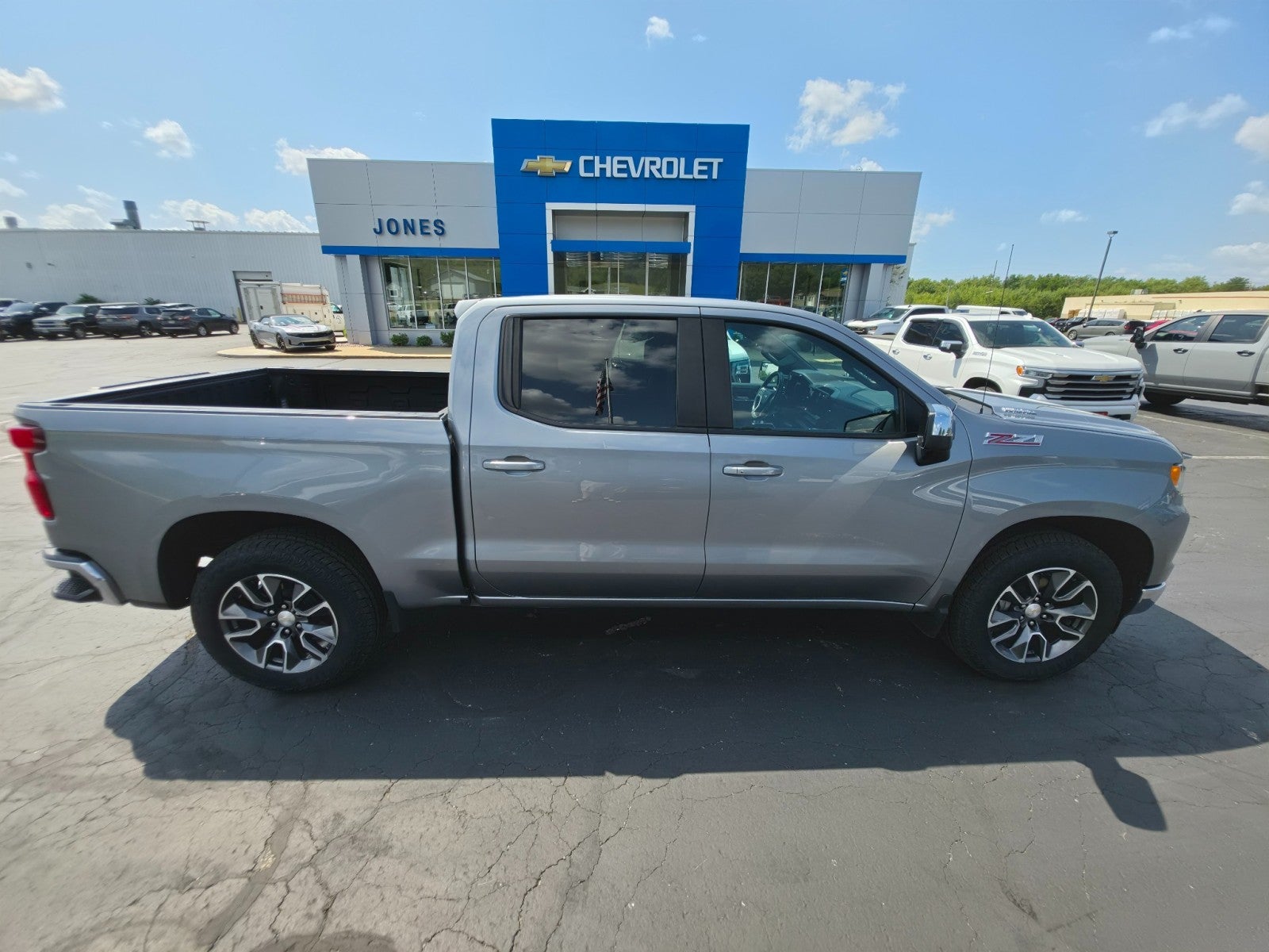 2023 Chevrolet Silverado 1500 LT