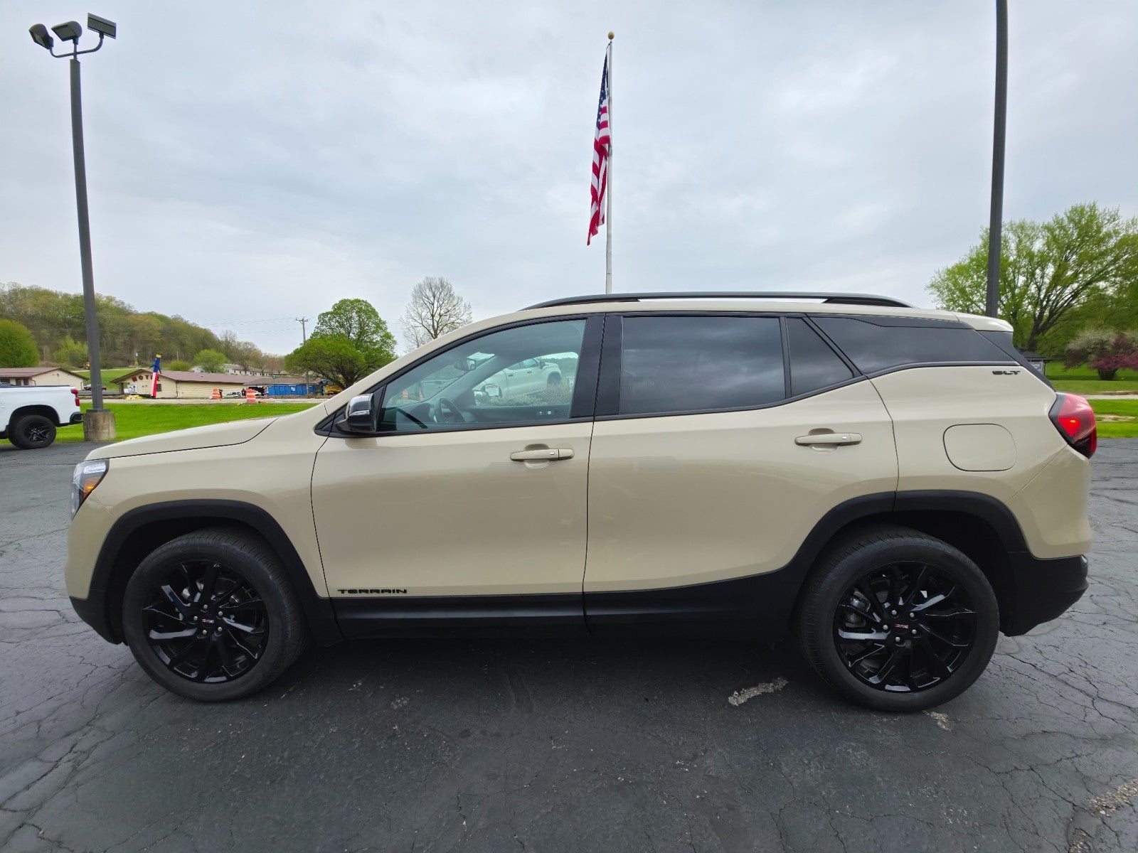 2023 GMC Terrain SLT